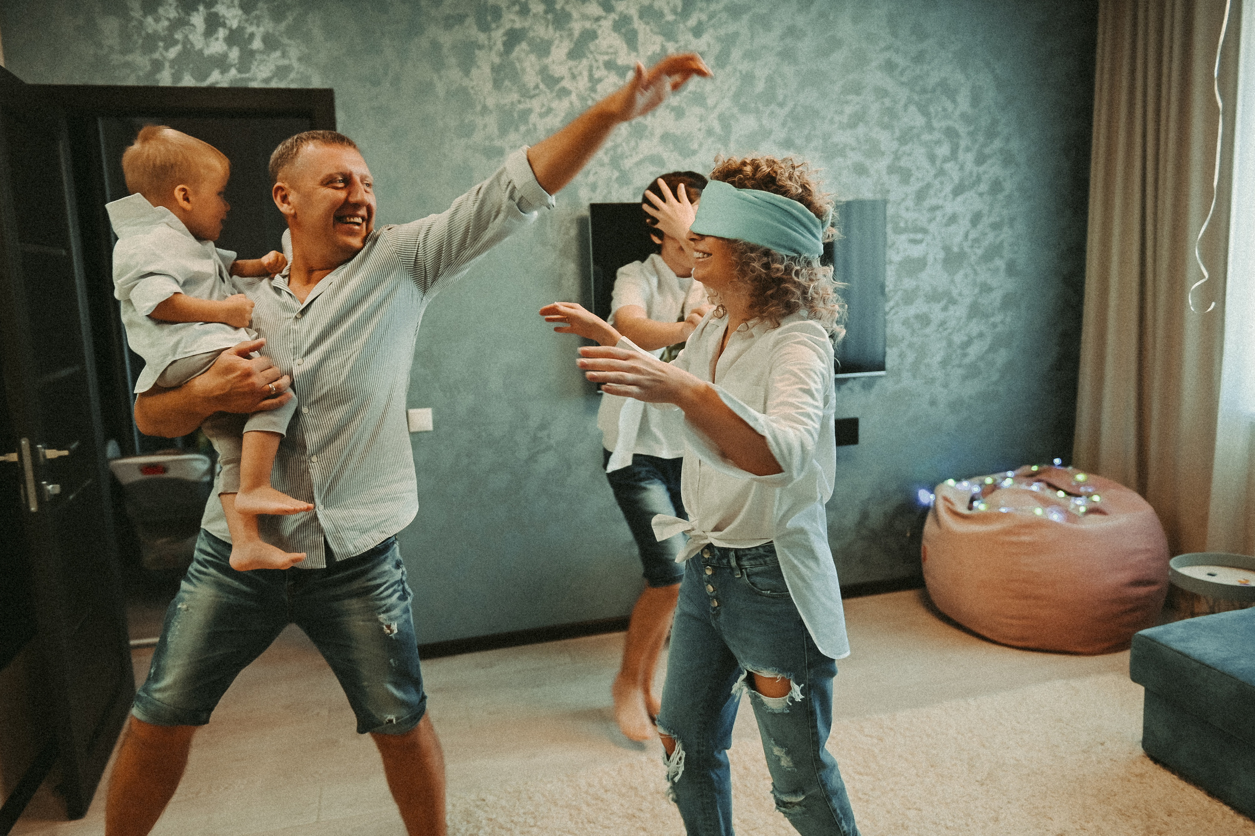 Семейные фотографии. Фотограф в Барнауле Дарья Бутурлакина. Люби.Цени.Касайся