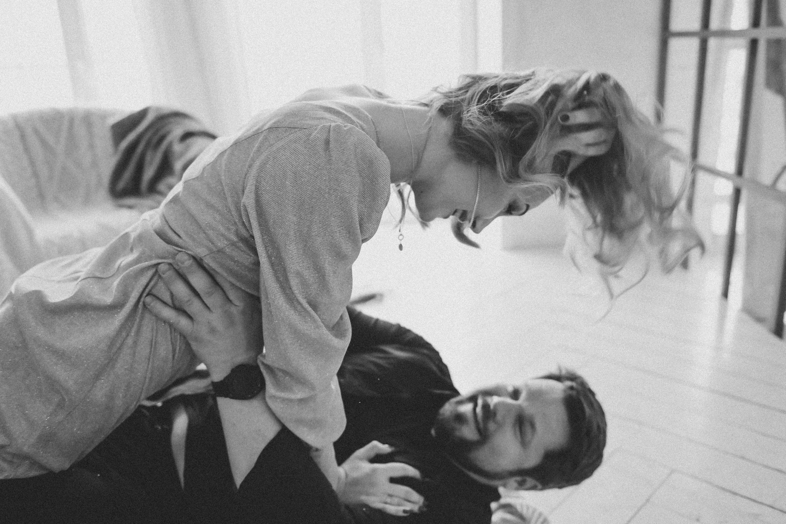 Фотосессия Love Story. Фотограф в Барнауле Дарья Бутурлакина. Люби.Цени.Касайся