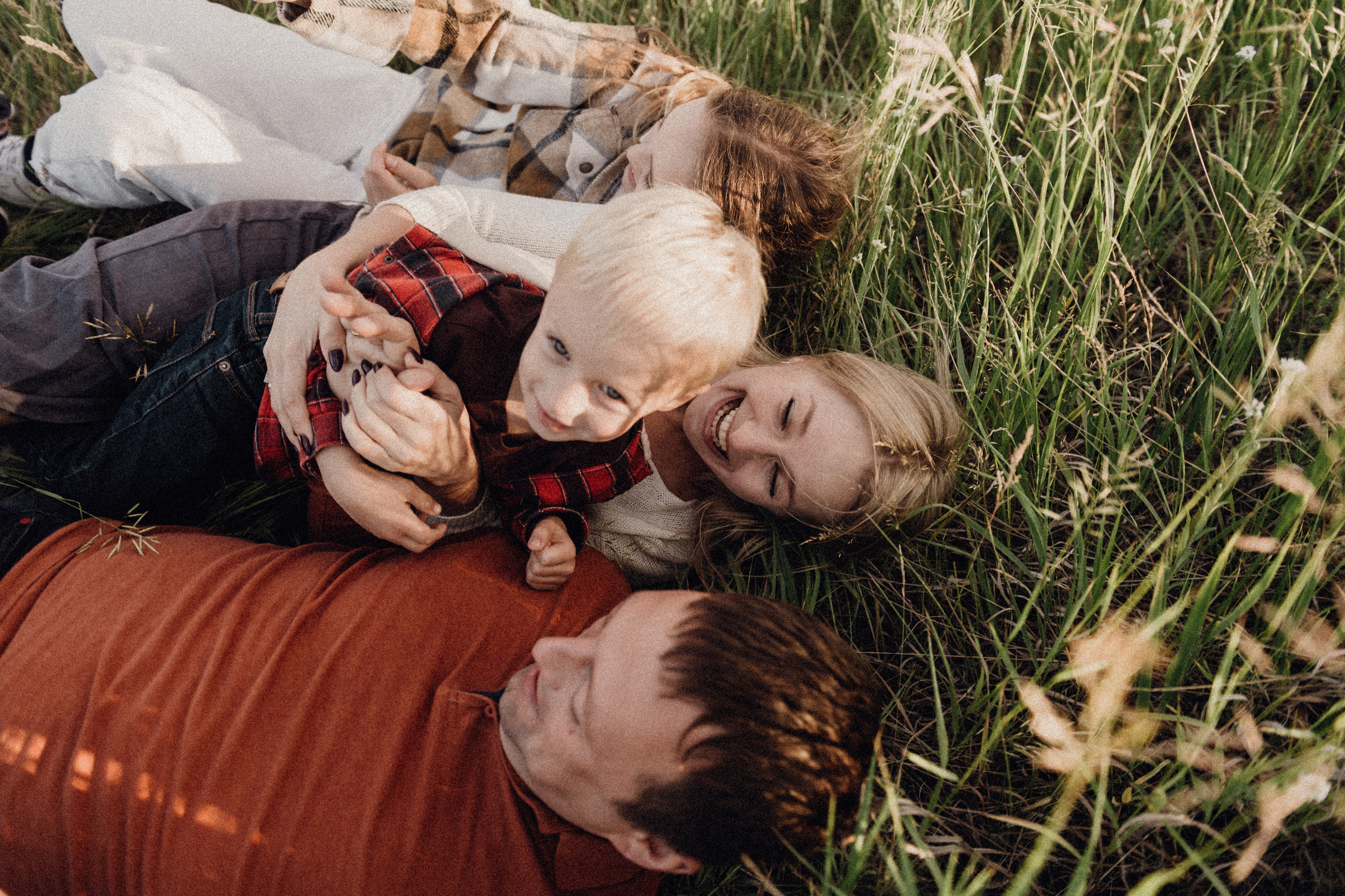 Семейные фотографии. Фотограф в Барнауле Дарья Бутурлакина. Люби.Цени.Касайся