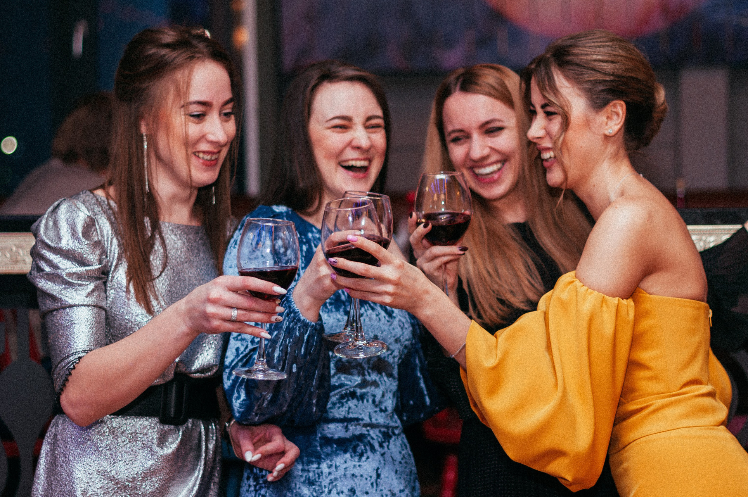 Выпускные и корпоративы. Фотограф в Барнауле Дарья Бутурлакина. Люби.Цени.Касайся