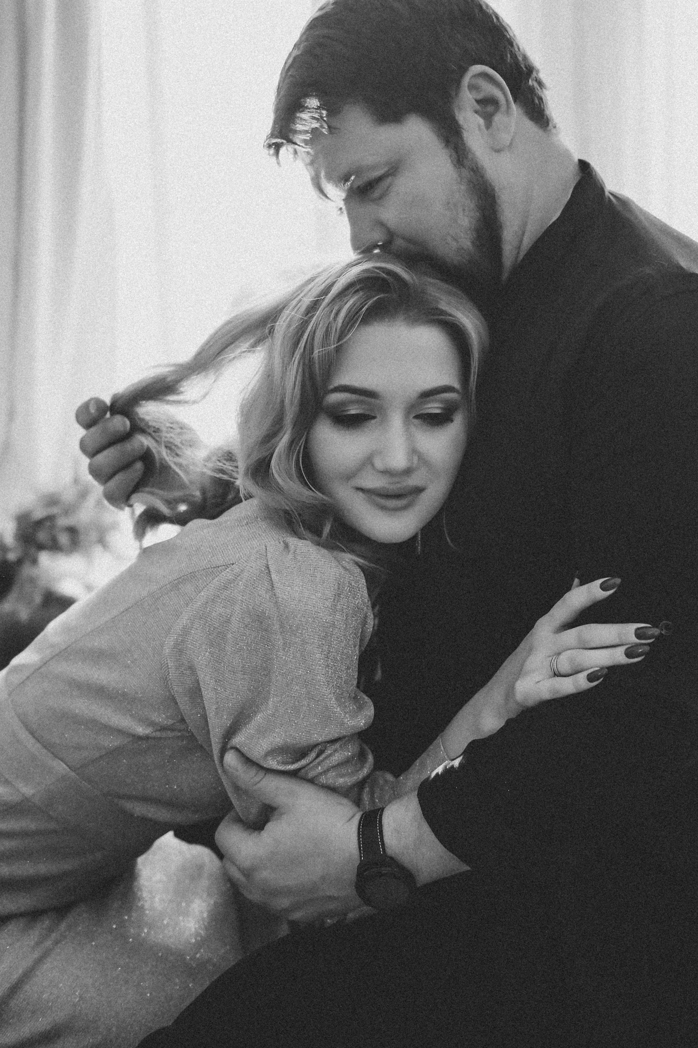 Фотосессия Love Story. Фотограф в Барнауле Дарья Бутурлакина. Люби.Цени.Касайся