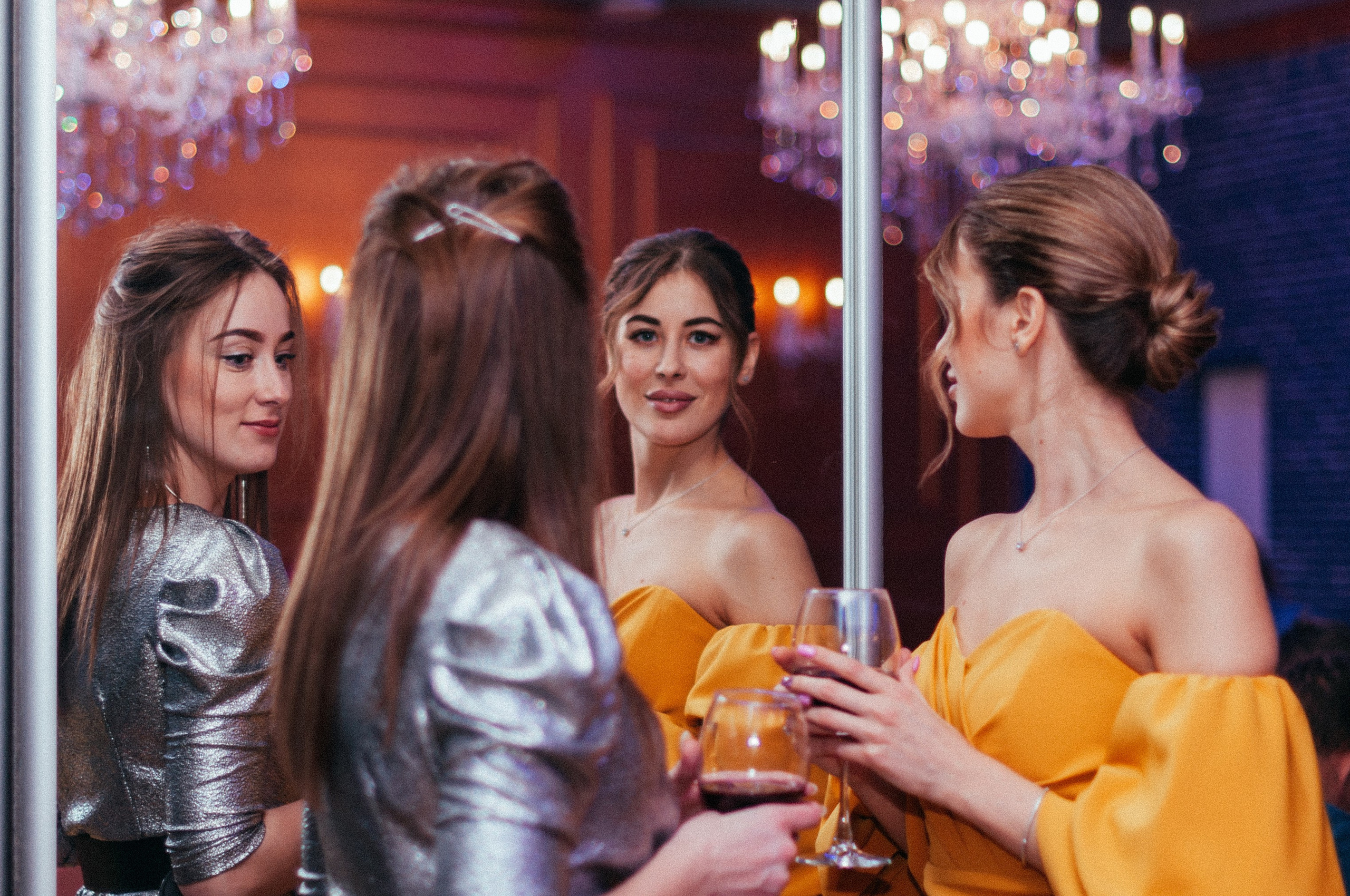 Выпускные и корпоративы. Фотограф в Барнауле Дарья Бутурлакина. Люби.Цени.Касайся