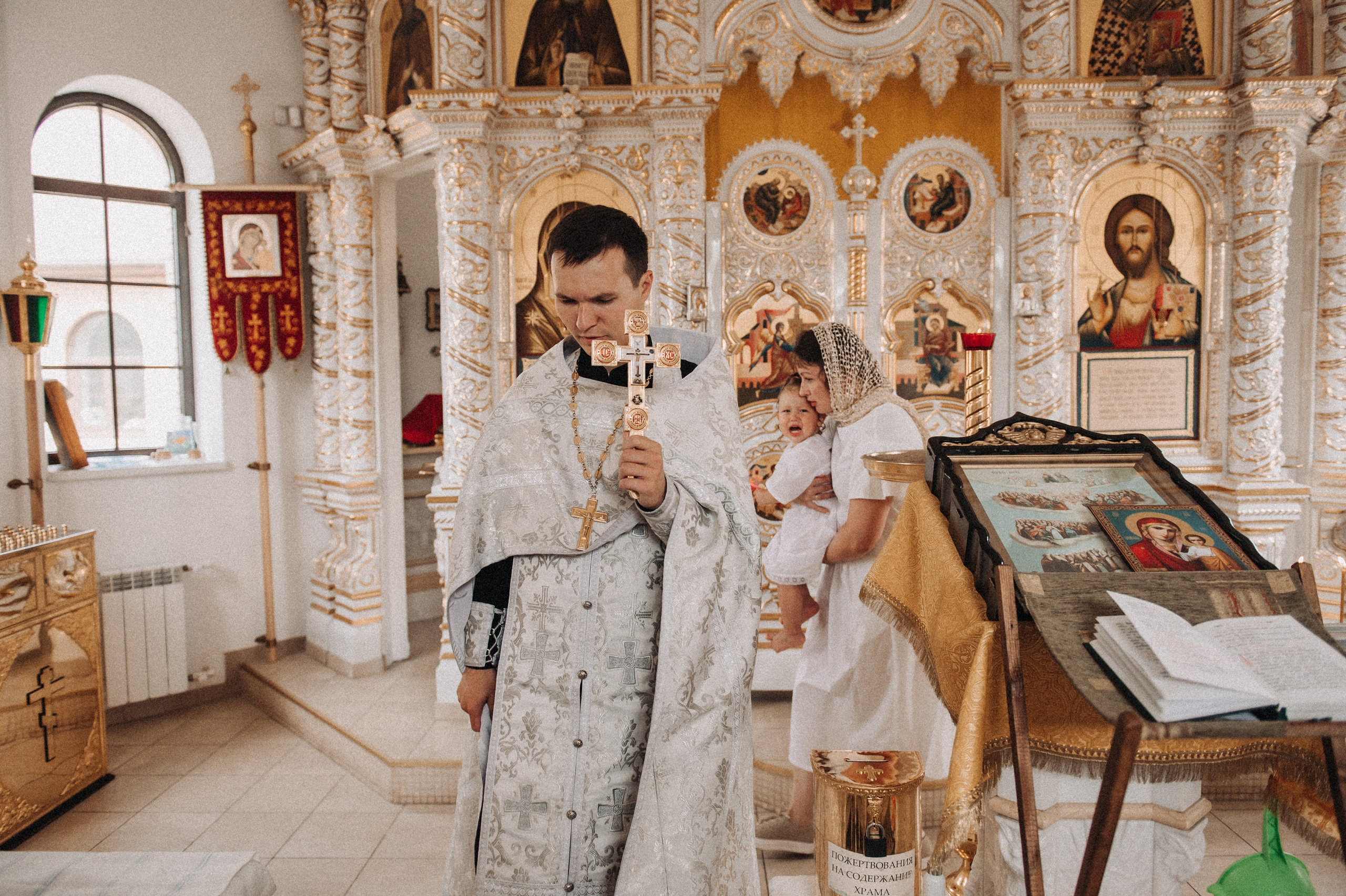 Таинство крещения. Фотограф в Барнауле Дарья Бутурлакина. Люби.Цени.Касайся