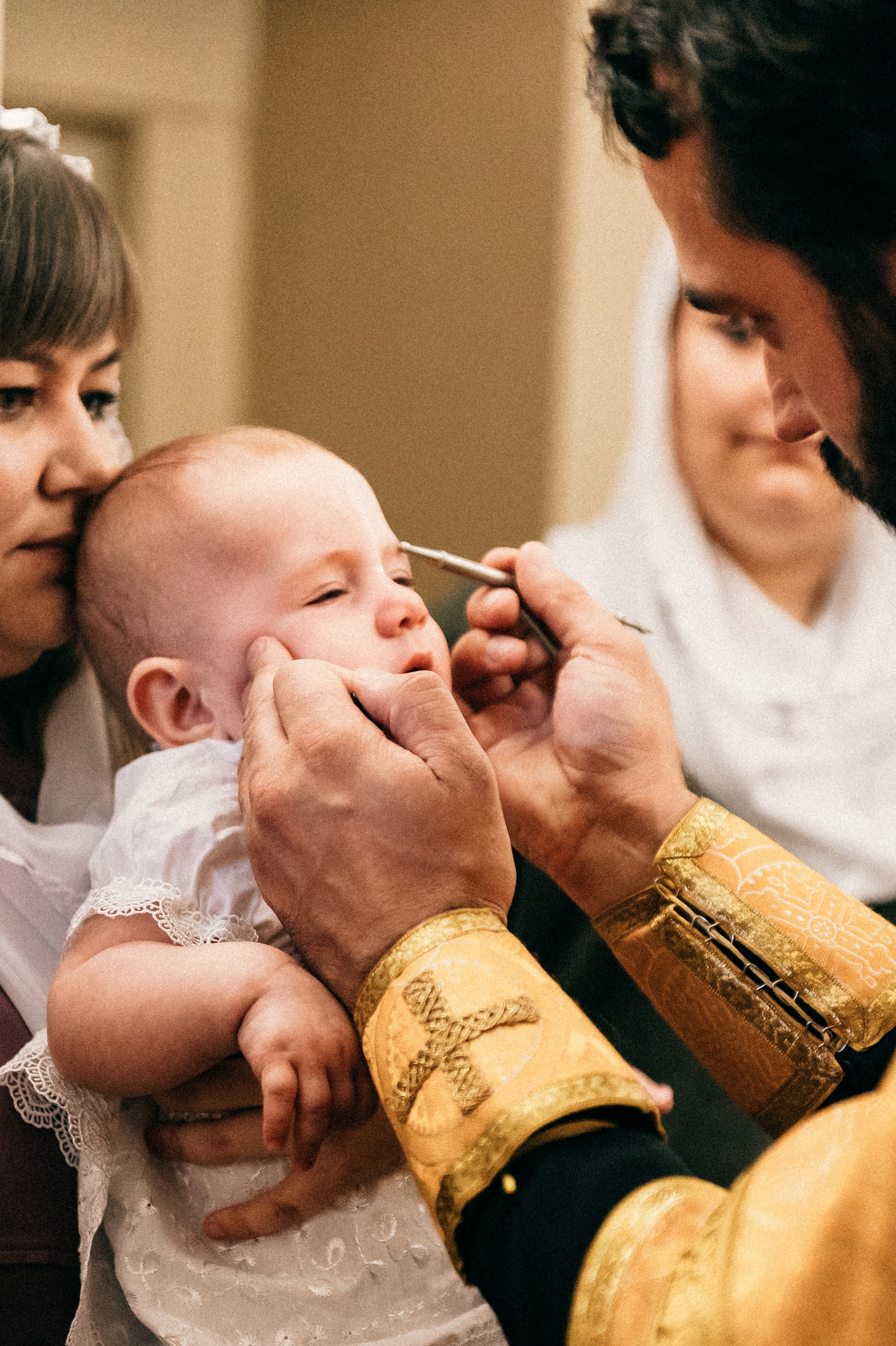 Таинство крещения. Фотограф в Барнауле Дарья Бутурлакина. Люби.Цени.Касайся