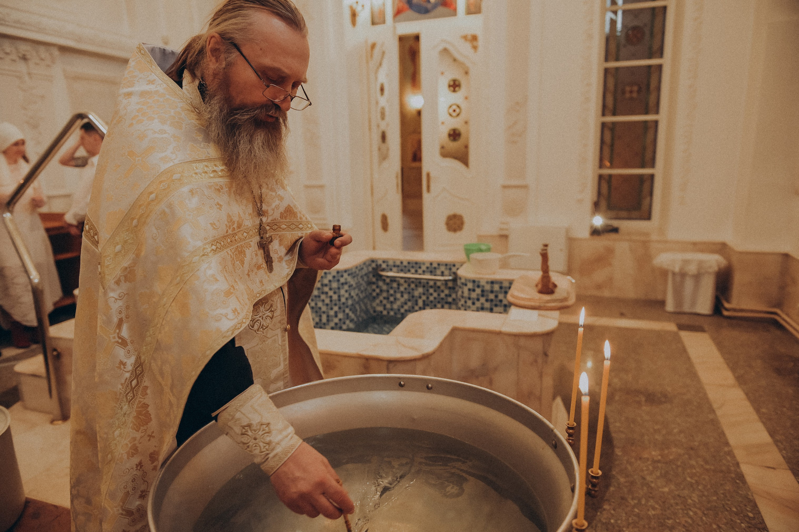 Таинство крещения. Фотограф в Барнауле Дарья Бутурлакина. Люби.Цени.Касайся