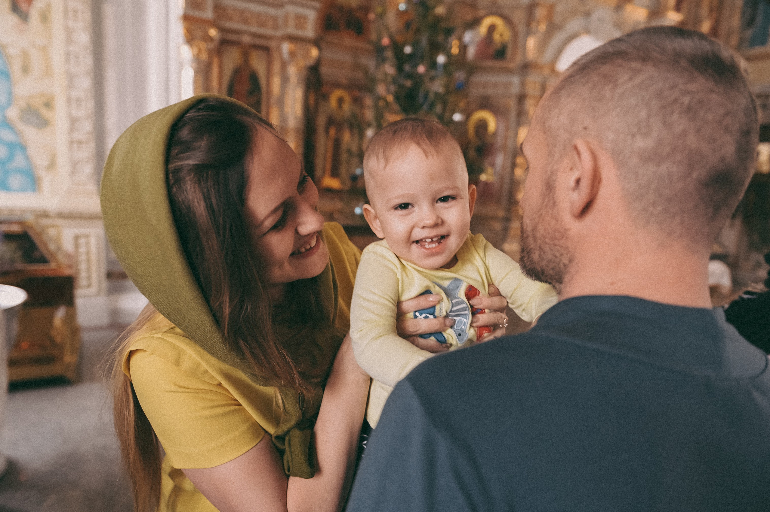 Таинство крещения. Фотограф в Барнауле Дарья Бутурлакина. Люби.Цени.Касайся