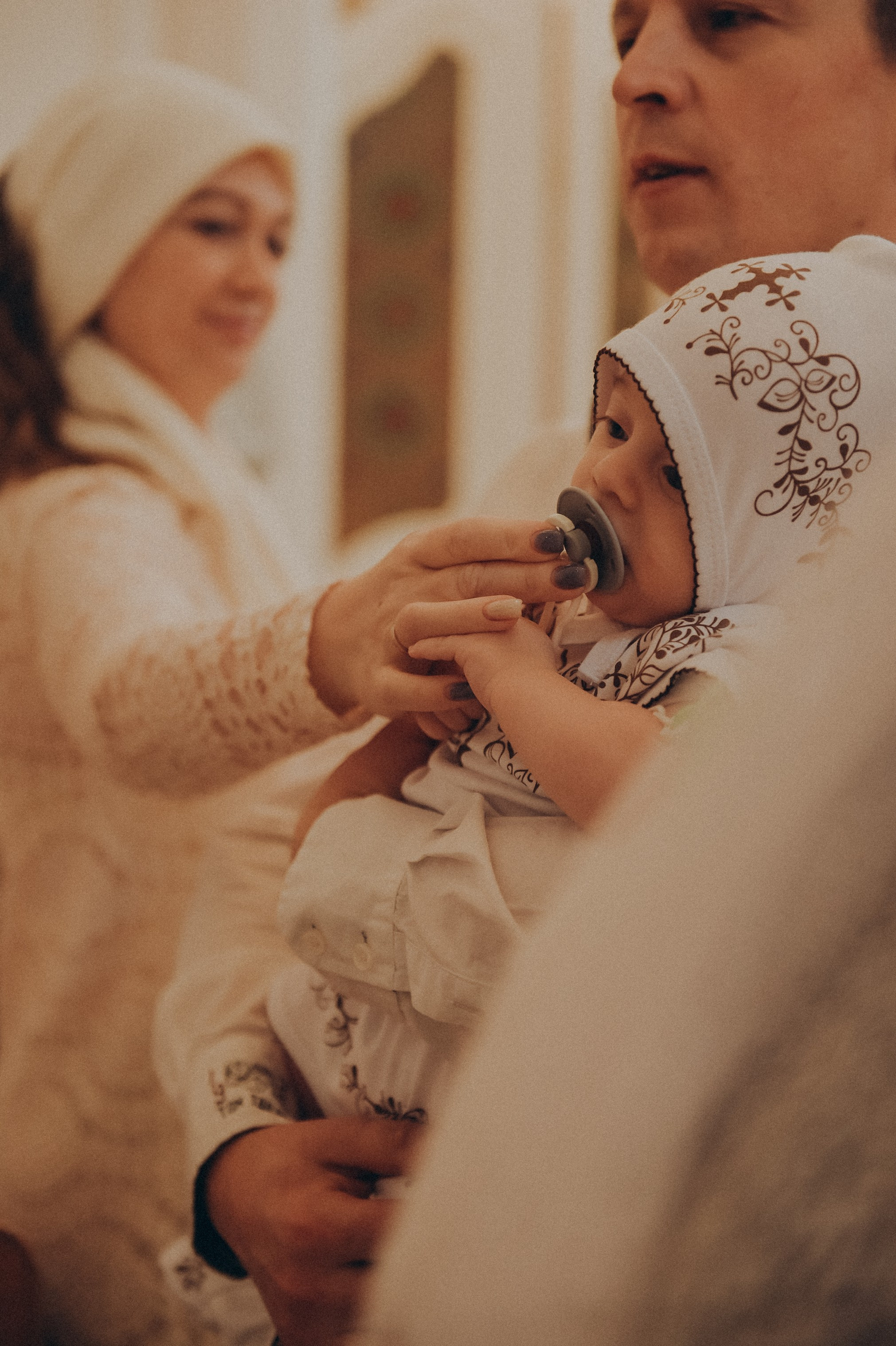 Таинство крещения. Фотограф в Барнауле Дарья Бутурлакина. Люби.Цени.Касайся