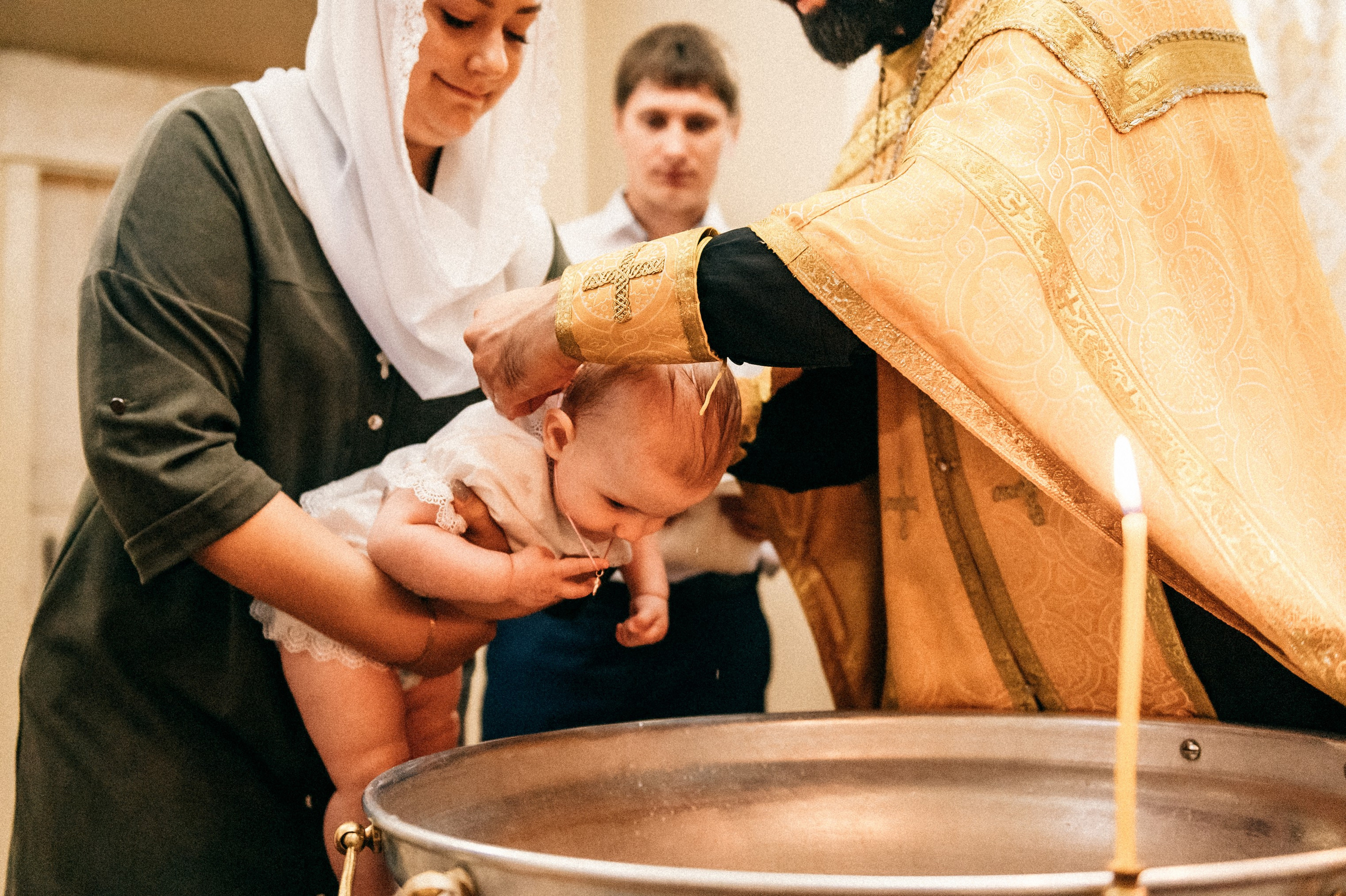 Таинство крещения. Фотограф в Барнауле Дарья Бутурлакина. Люби.Цени.Касайся