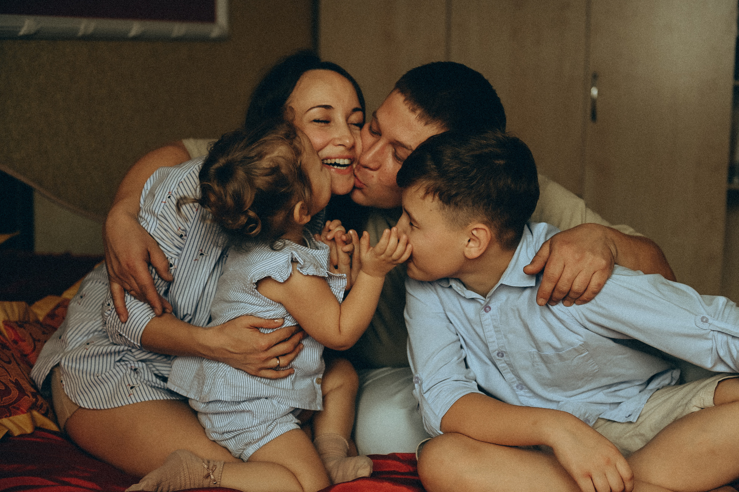 Семейные фотографии. Фотограф в Барнауле Дарья Бутурлакина. Люби.Цени.Касайся