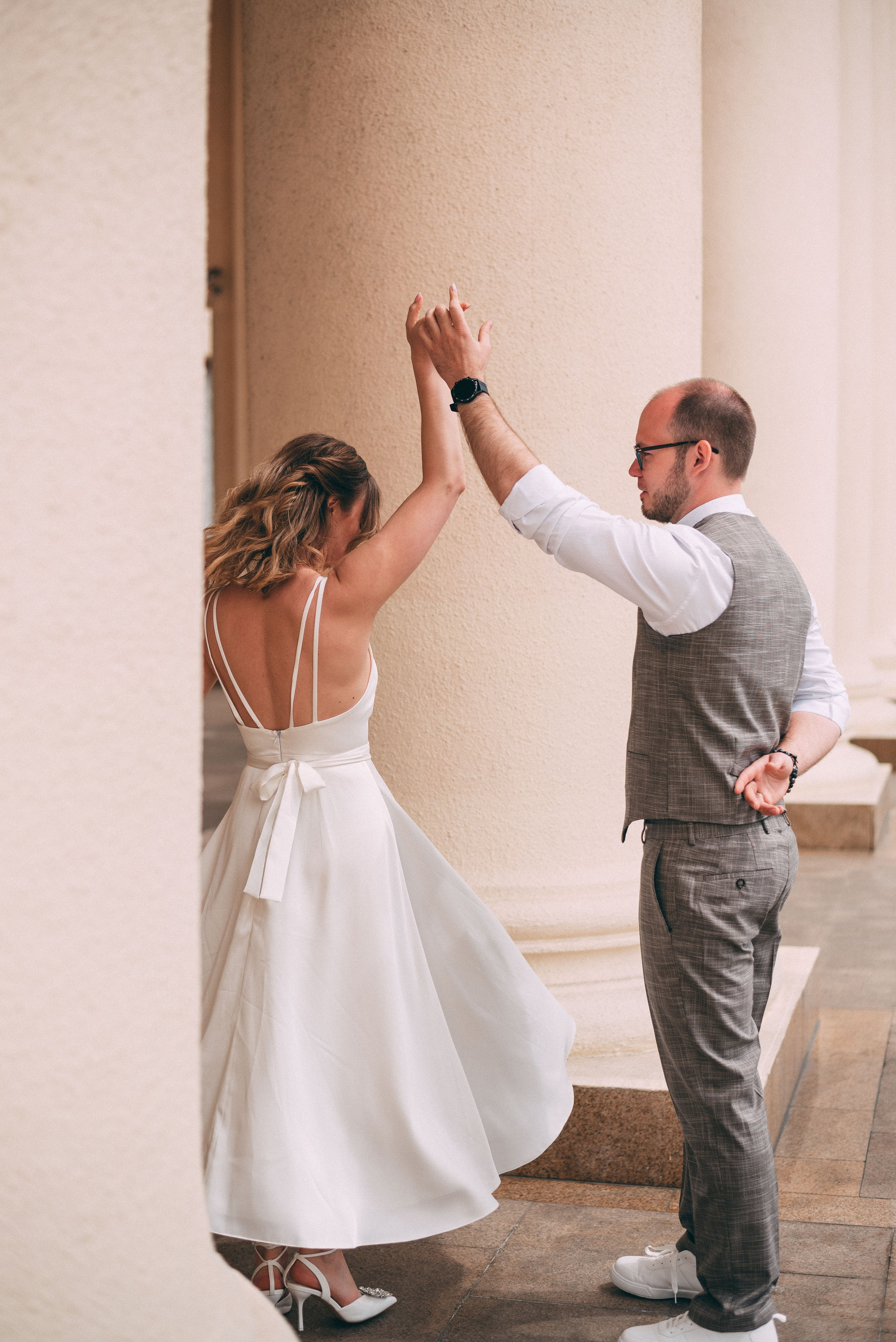 Фотосессия свадьбы или lovstory в центре Сочи, Зимний театр. Фотограф в Сочи — Маргарита Поганова