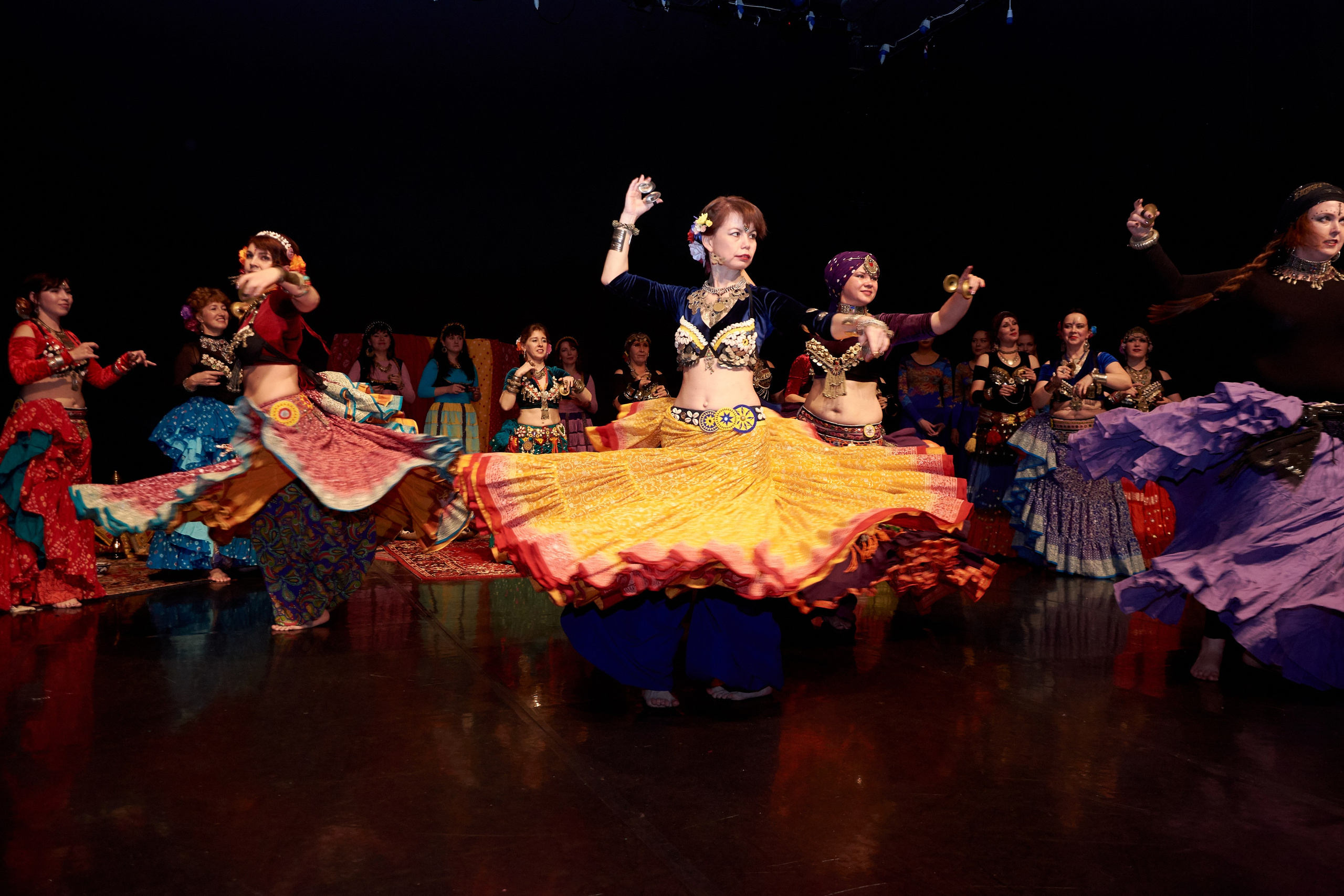 Город танцующего народа. Ольга Чёкотова (Фотограф Кострома)