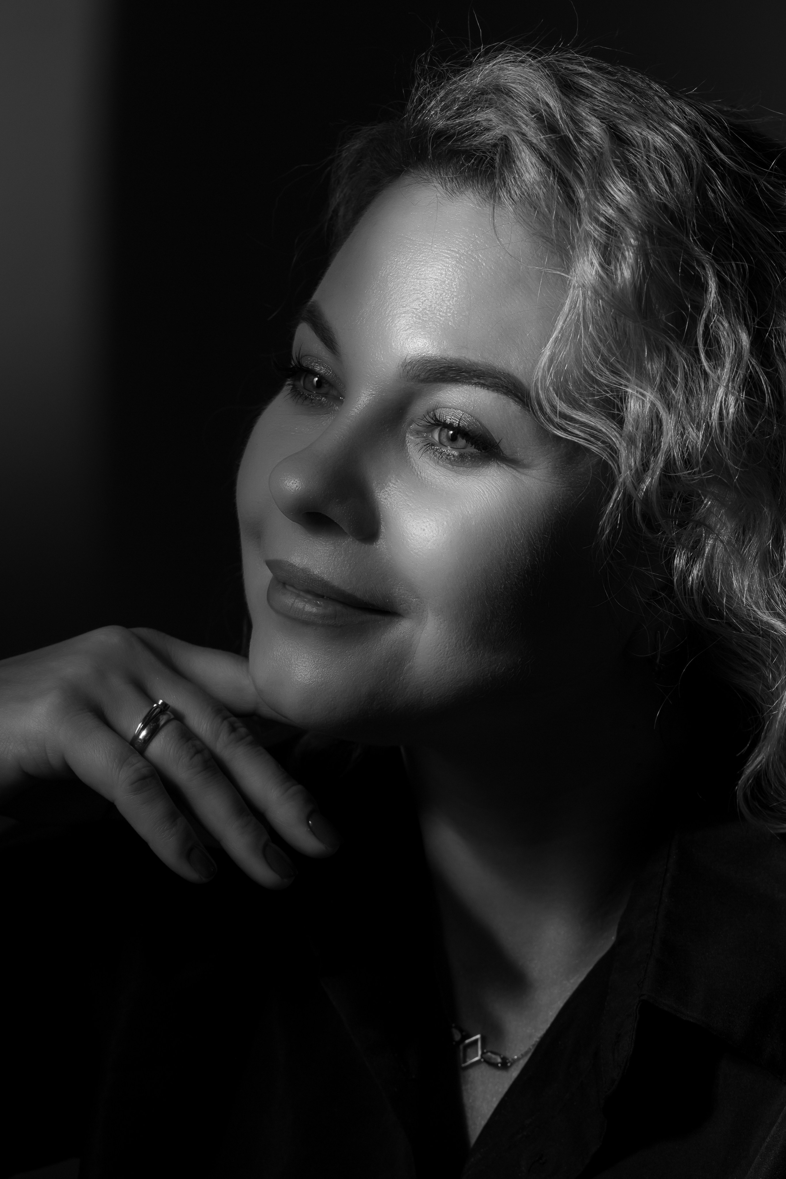 ЧБ портреты. Фотостудия Алматы. Фотосъемка Алматы. Фотосессия Алматы. Фотокурсы. Обучение фотографии. Аренда студии