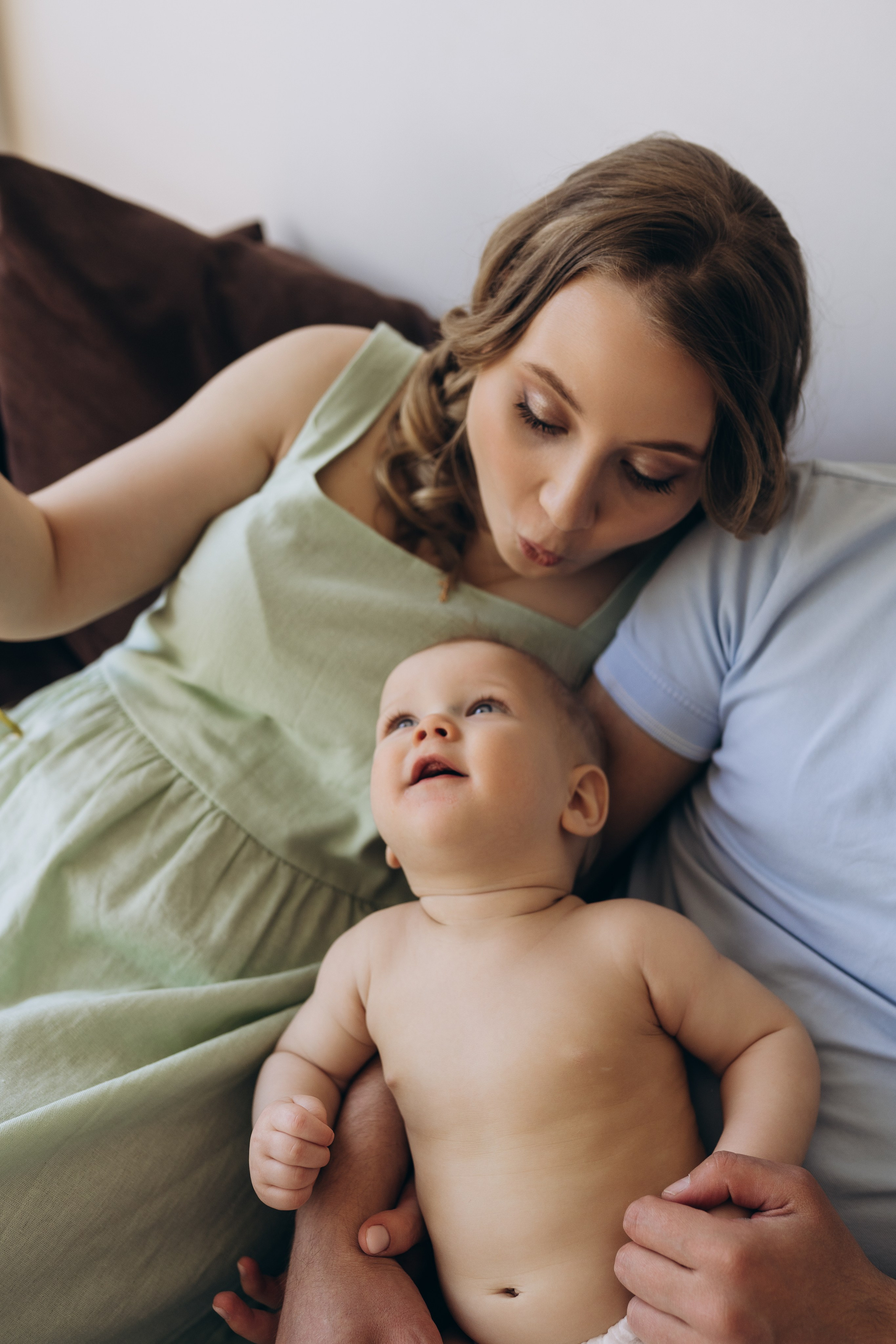 Семейная фотосессия в студии в Москве, семейный фотограф Анна Полушина. Свадебный фотограф в Москве Анна Полушина