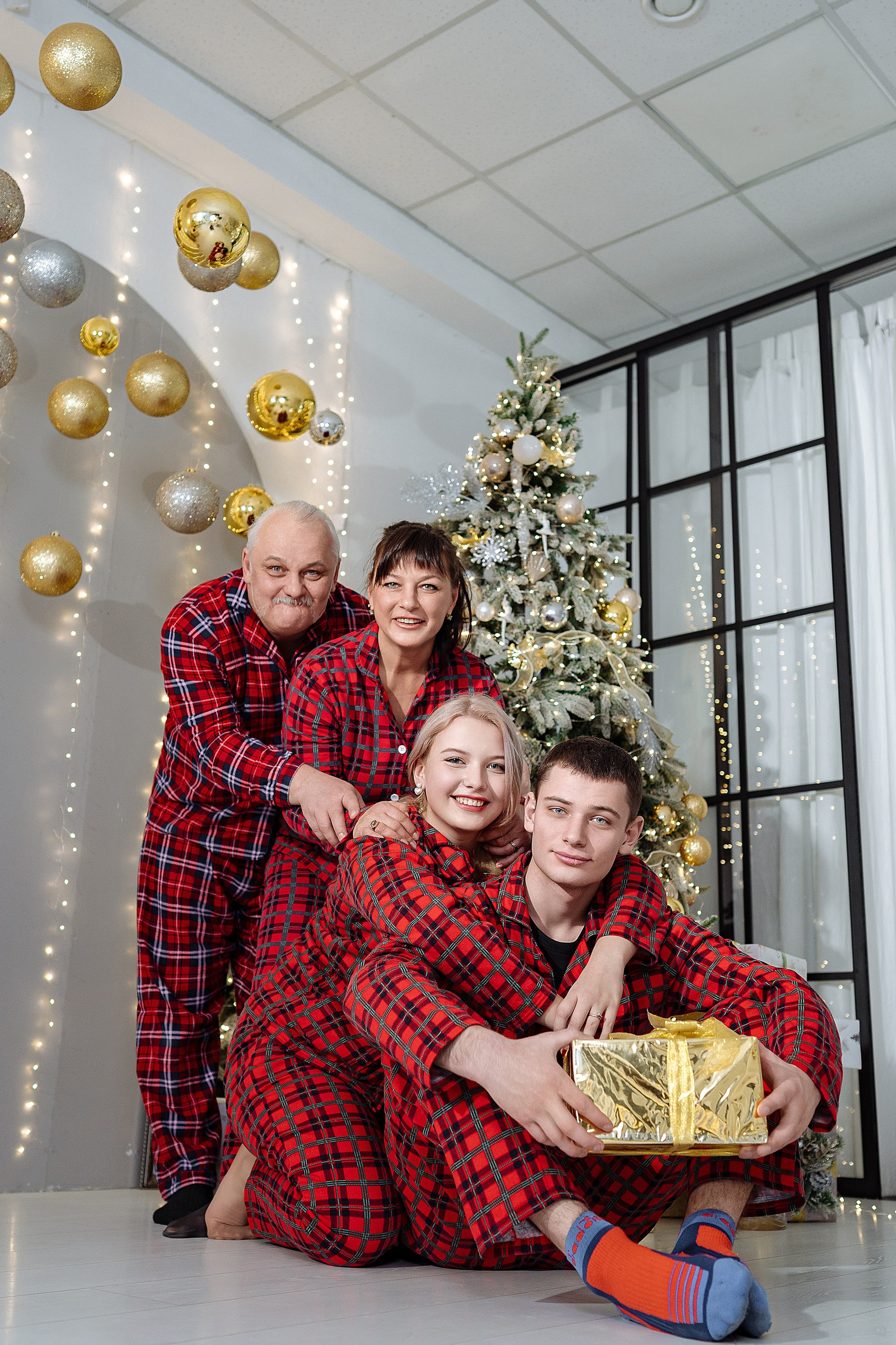 Мария и семья