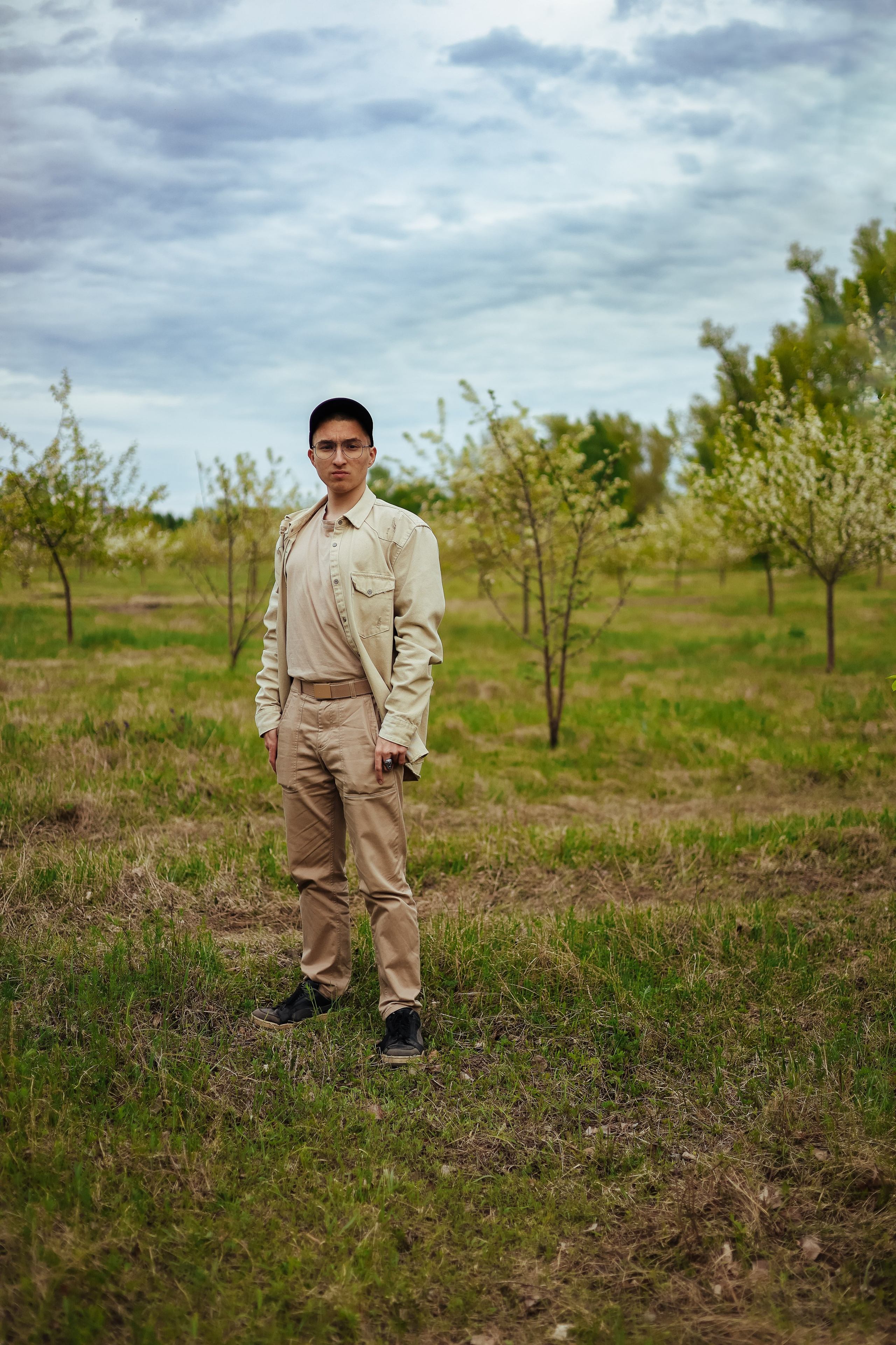 МУЖСКИЙ ПОРТРЕТЫ УЛИЦА. Фотограф Красноярск съемки лавстори, фотосессия в студии, портретная съемка, творческие фотосессии