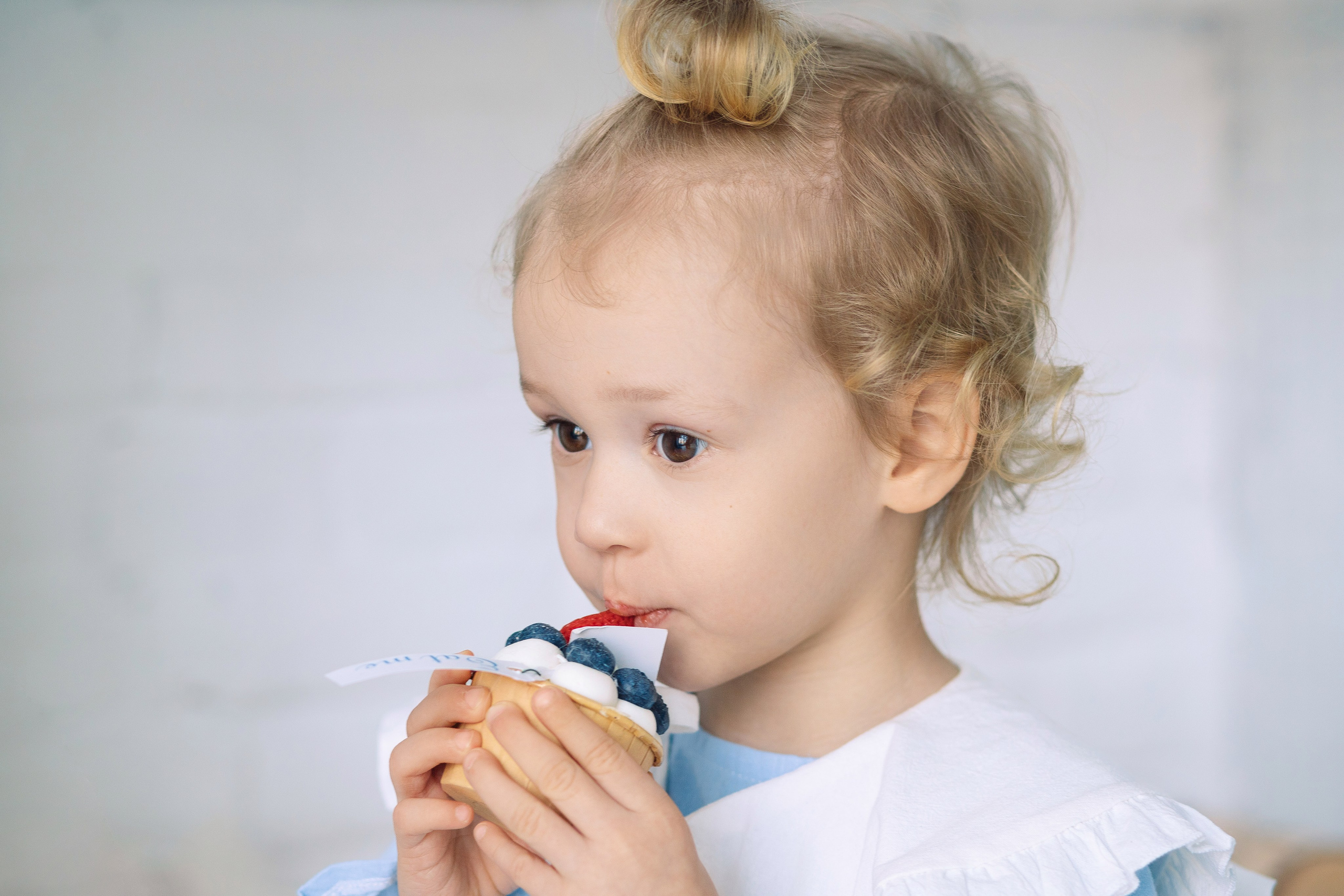 Пасхальная фотосессия Алиса в стране чудес с утятами. Фотограф в Санкт-Петербурге, Анна Скворцова