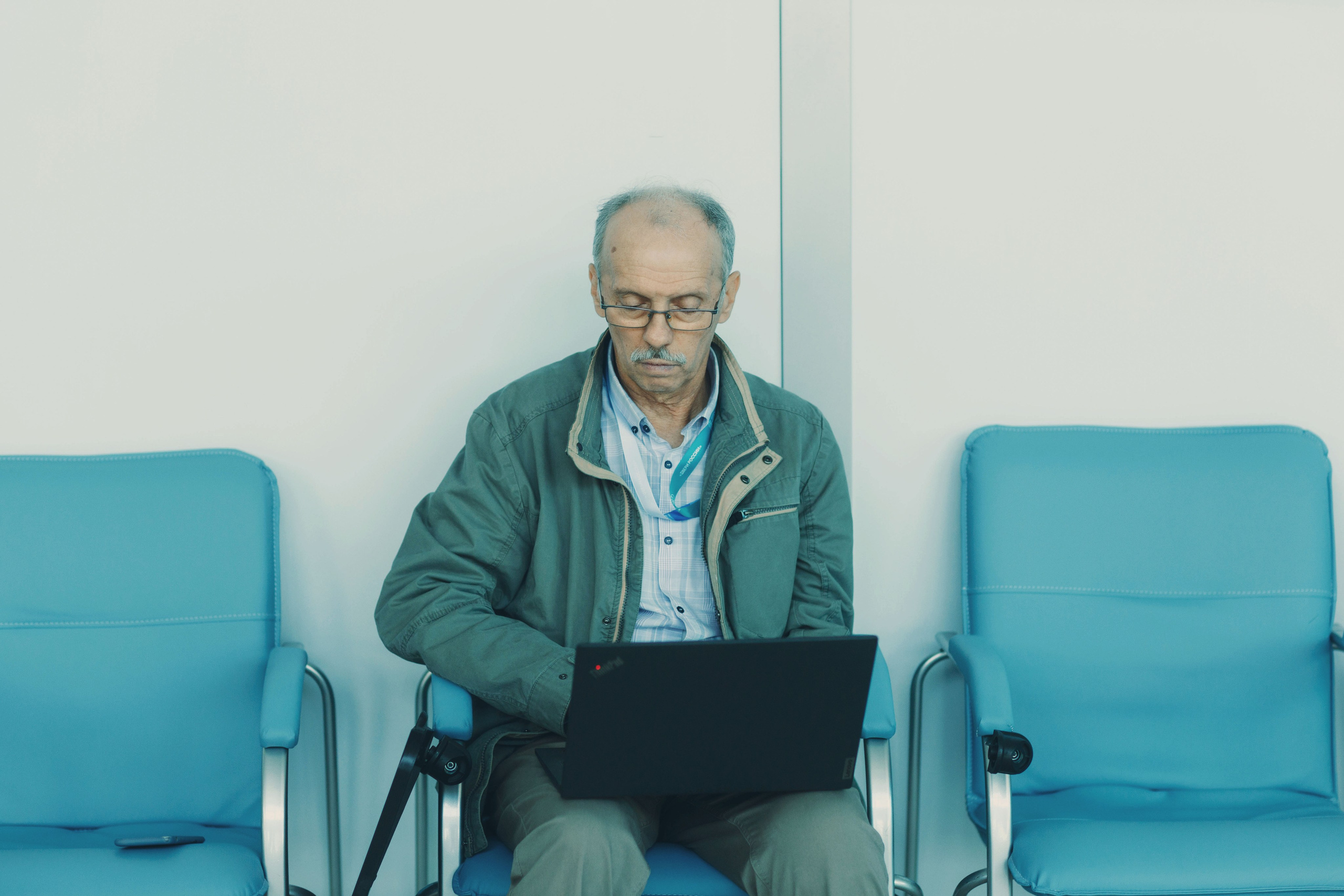 Репортажная съемка форума «Двери Росси-2025» в Чебоксарах. Портретный и репортажный фотограф в Чебоксарах Андриян Чаркин