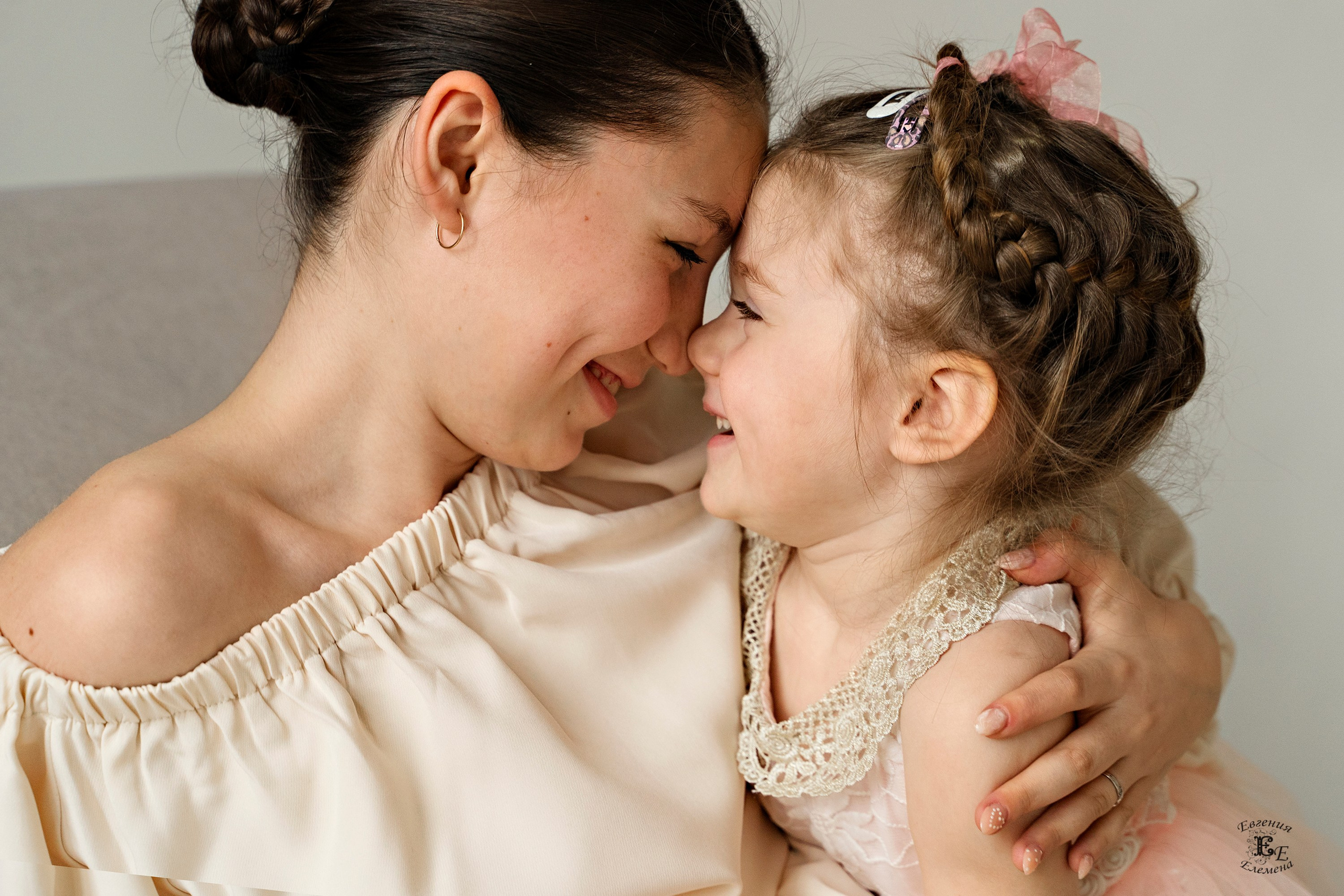 Фотосъемка Таисии и подружек. Семейный и портретный фотограф в Санкт-Петербурге Евгения Елемена