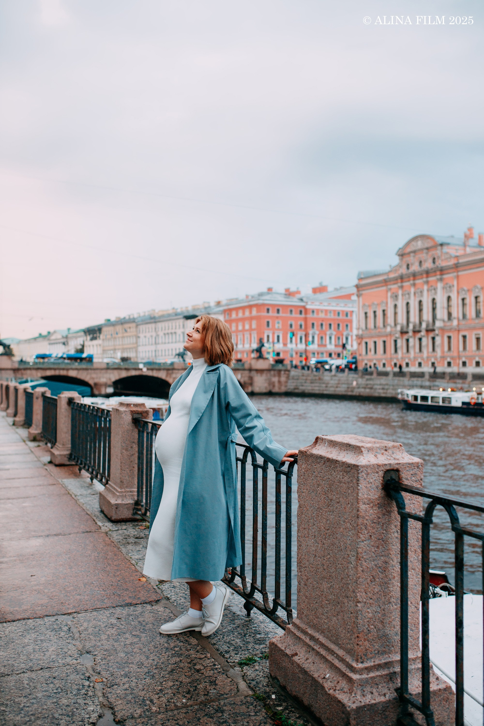 Семейная фотосессия в центре Питера. Фотограф в Санкт-Петербурге Alina Film