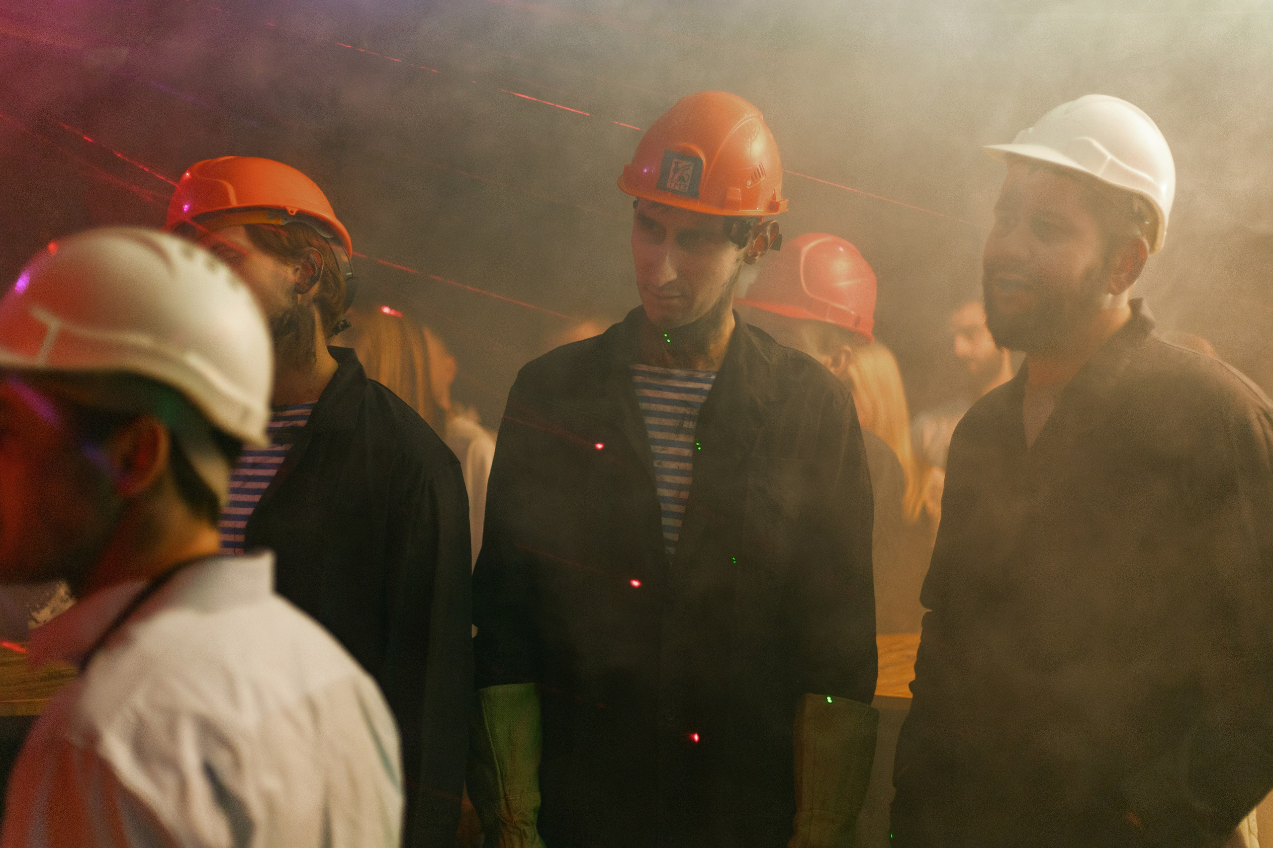 Бэкстейдж со съёмок фильма «Третья смена». Фотограф Александр Закадычный | Таганрог