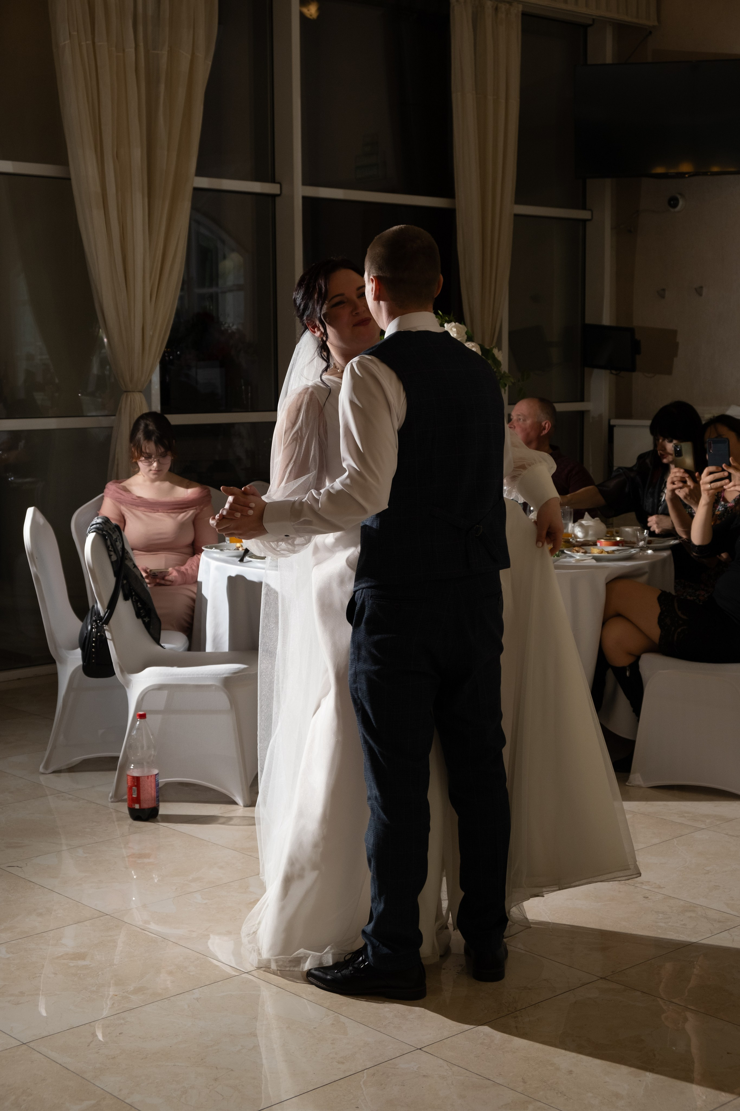 Гостиница Севастополь. Свадебная фотосессия Новый Херсонес. Профессиональная фотосъемка в Крыму. Натуральные эмоции и живые кадры. Забронируйте дату прямо сейчас!