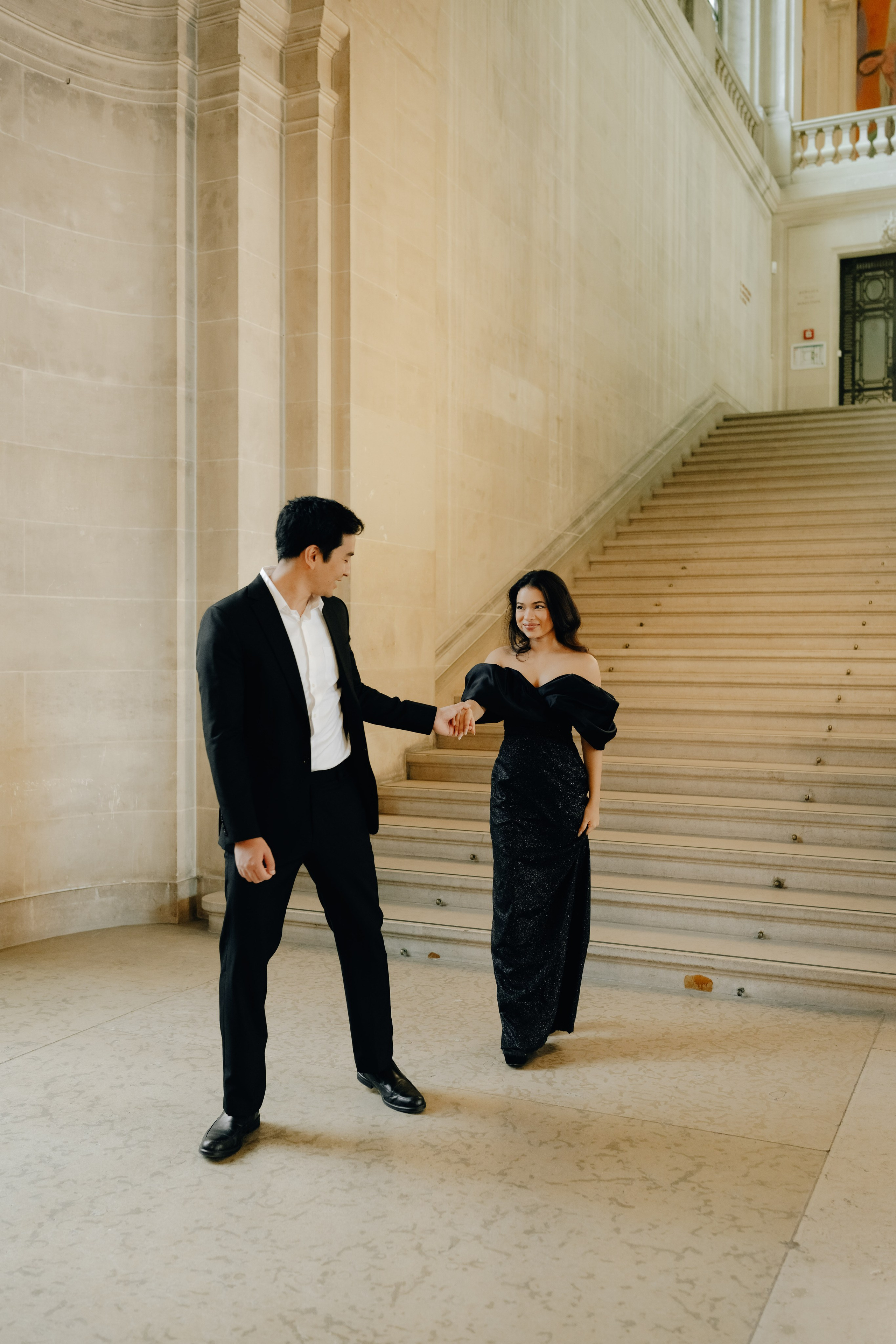 Fifi & Shamil | The Museum of Art. Профессиональный свадебный фотограф в Женеве и Швейцарии | Таня Вовчецкая