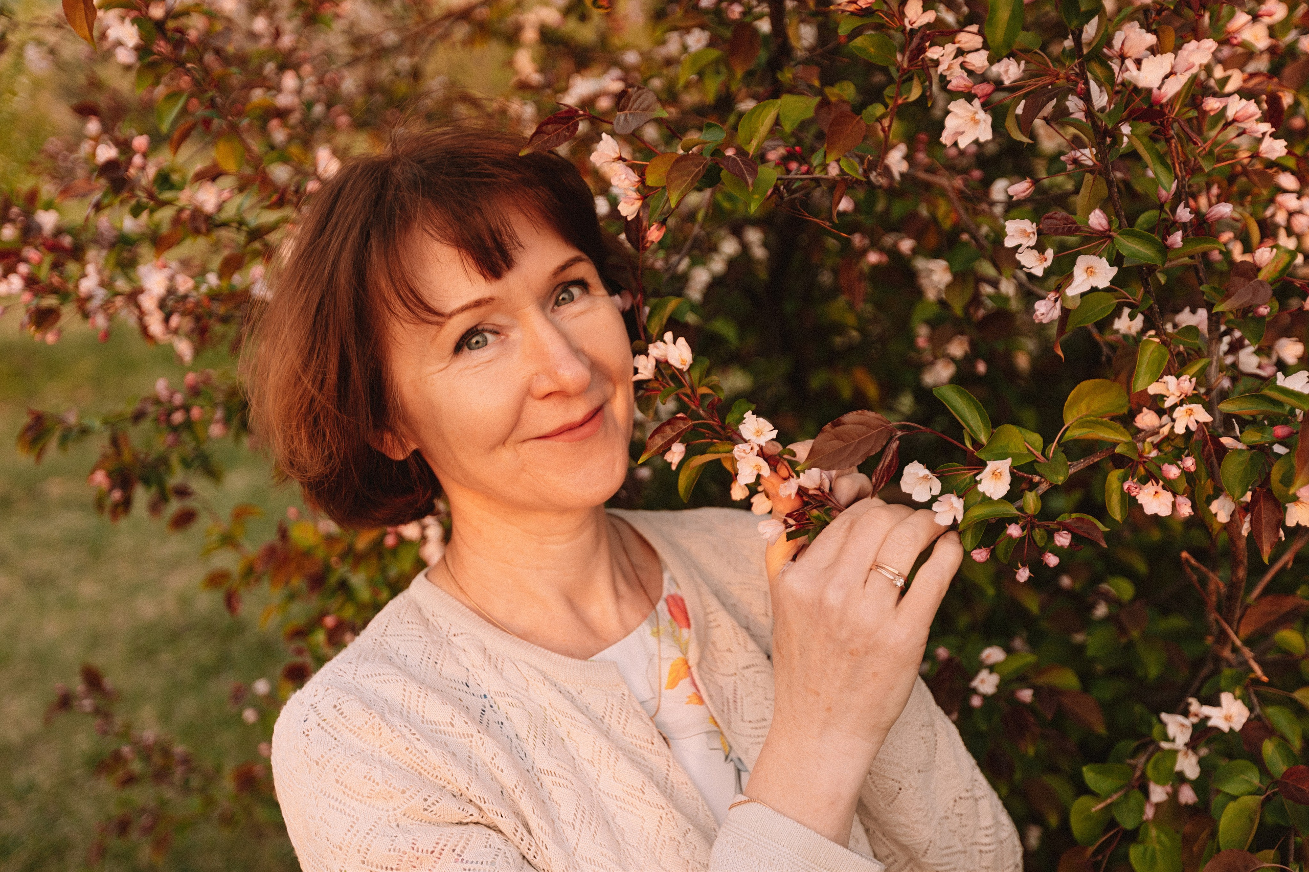 Яблони. Семейный фотограф Тюмень, фотограф на роды Салмина Мария