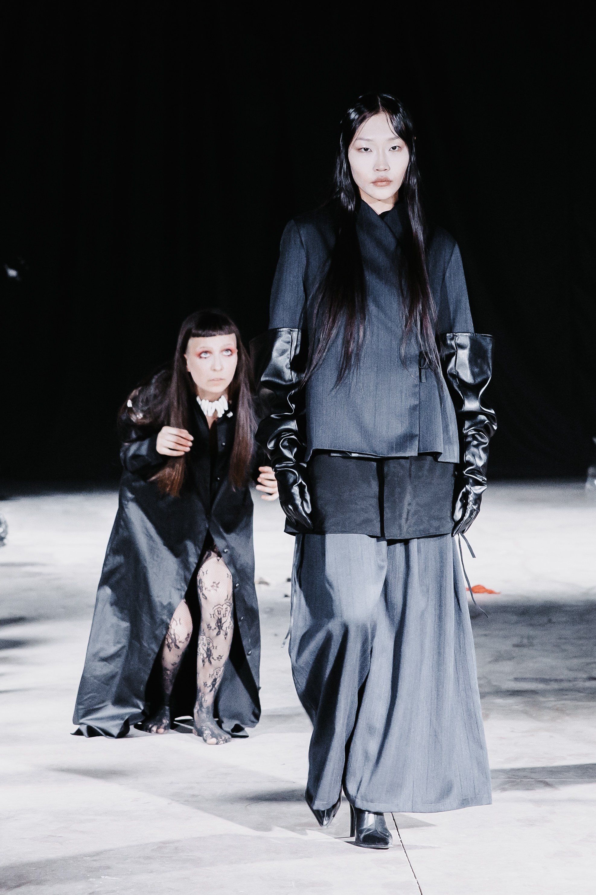 AUXI catwalk андеграунд показ-перфоманс. Фотограф в Санкт-Петербурге Вагнер Юлия