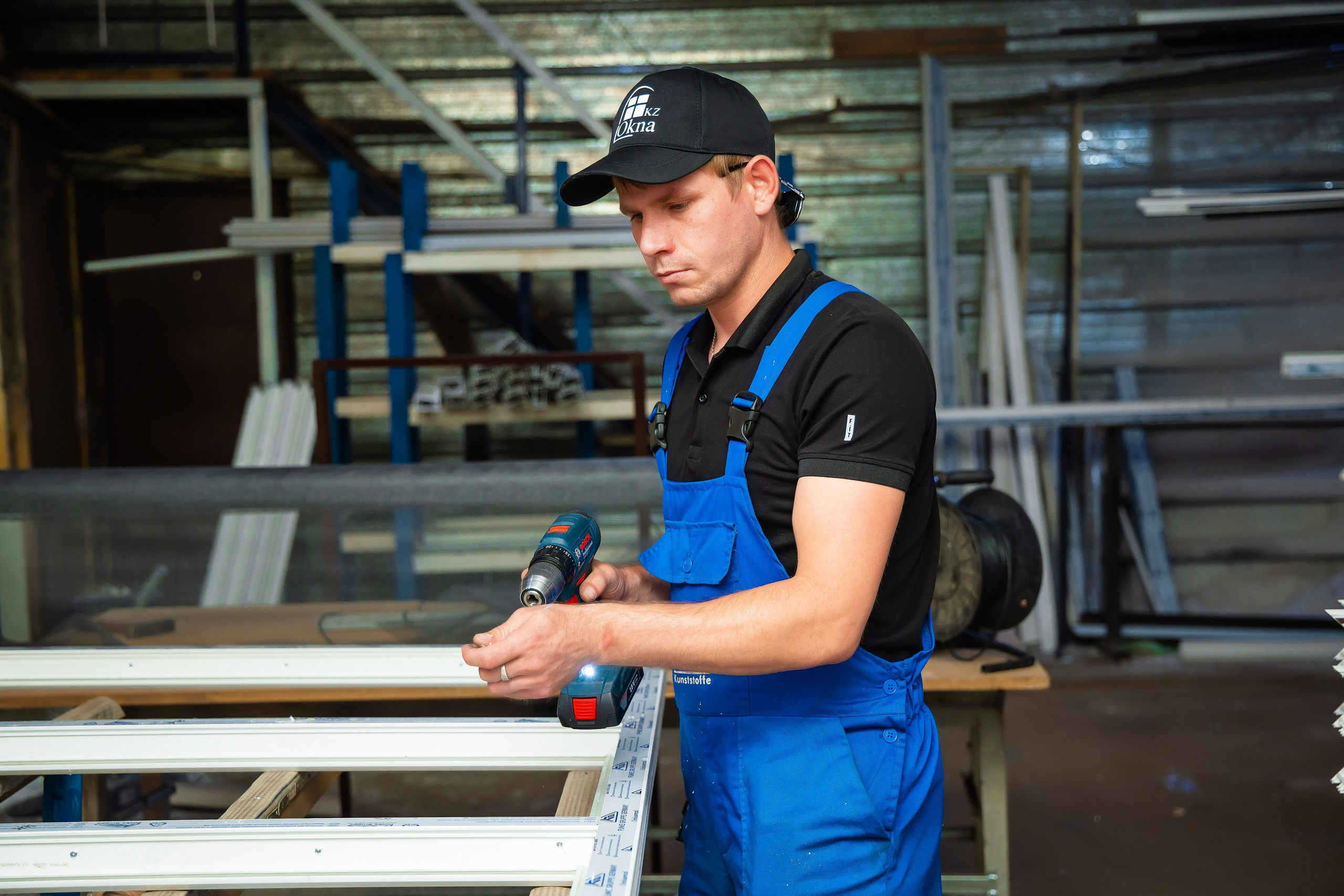 Цех по окнам. Семейный и Свадебный фотограф в Астане Александр Астапов