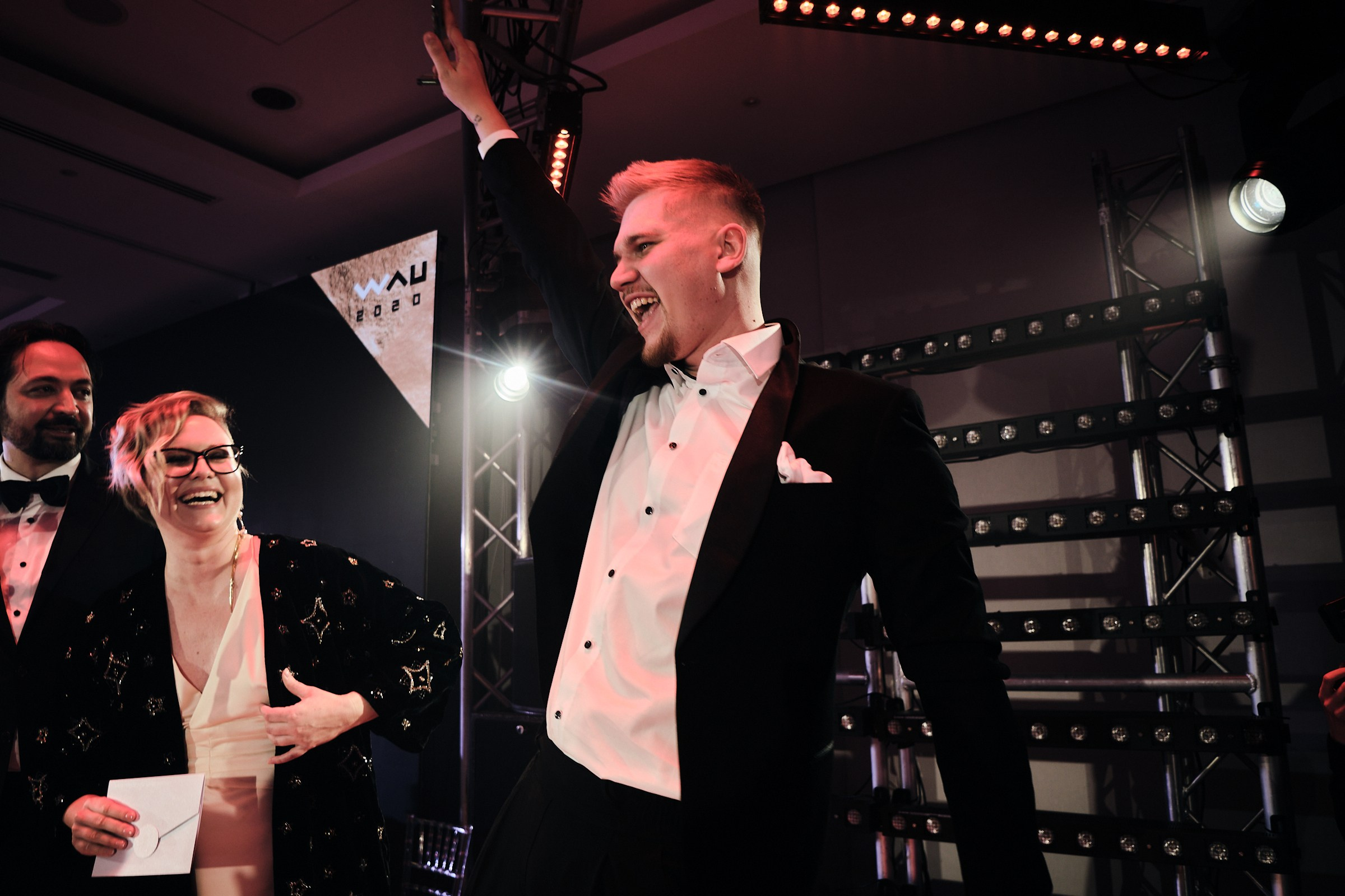 Профессиональный фотограф Дмитрий Мазуркевич — студийные, свадебные и репортажные съемки. Дмитрий Мазуркевич: Профессиональный Репортажный Фотограф