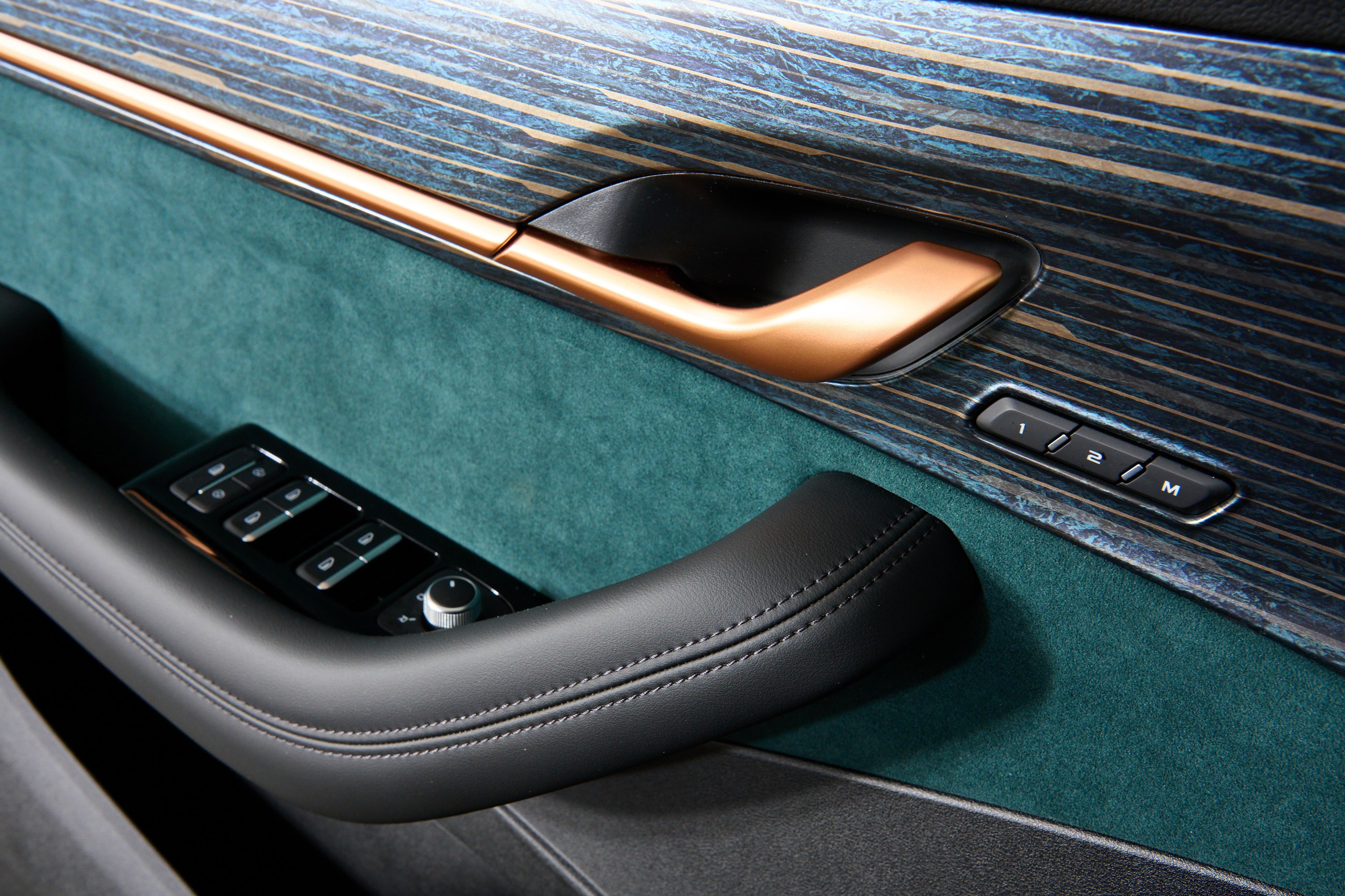 Geely Monjaro. Фотограф Николай Прокофьев модельные тесты в Москве