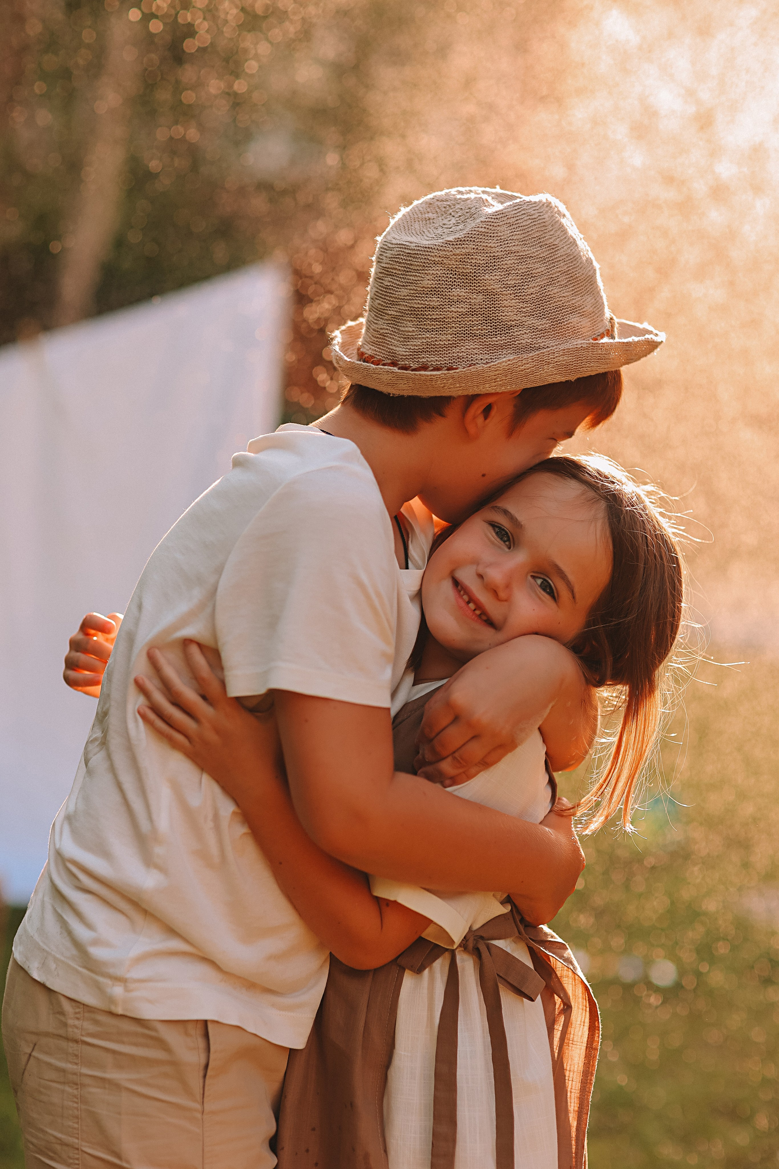 Стирка у дома. Семейный фотограф Тюмень, фотограф на роды Салмина Мария