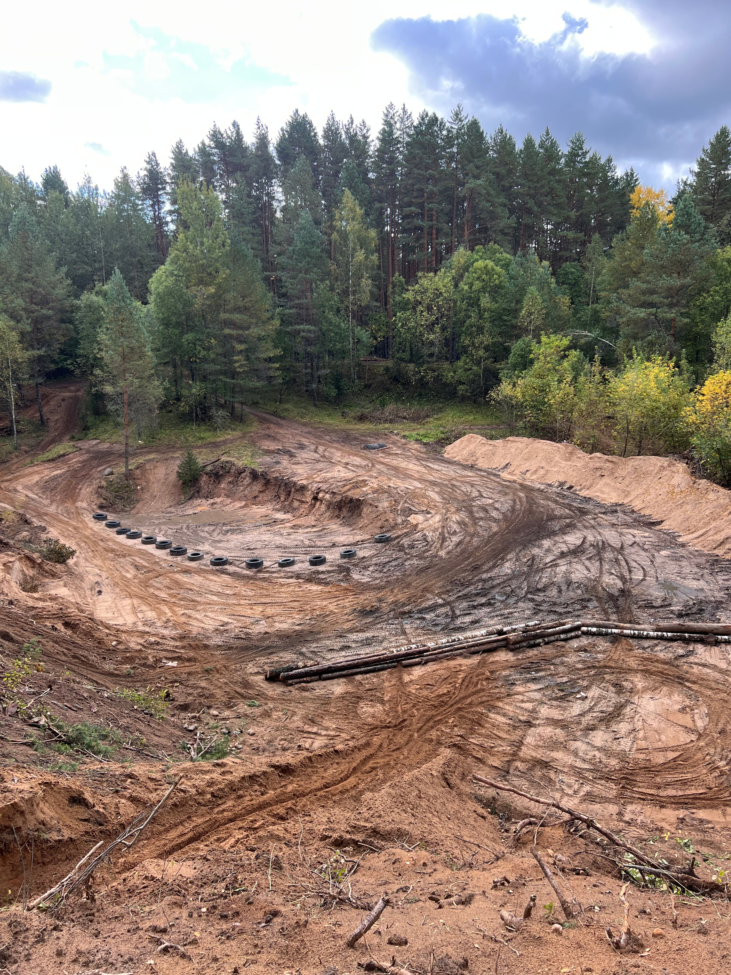 Наш инструктор на прохватах с Романом Курбатовым. Профессиональный прокат эндуро мотоциклов и квадроциклов в г. Белгород
