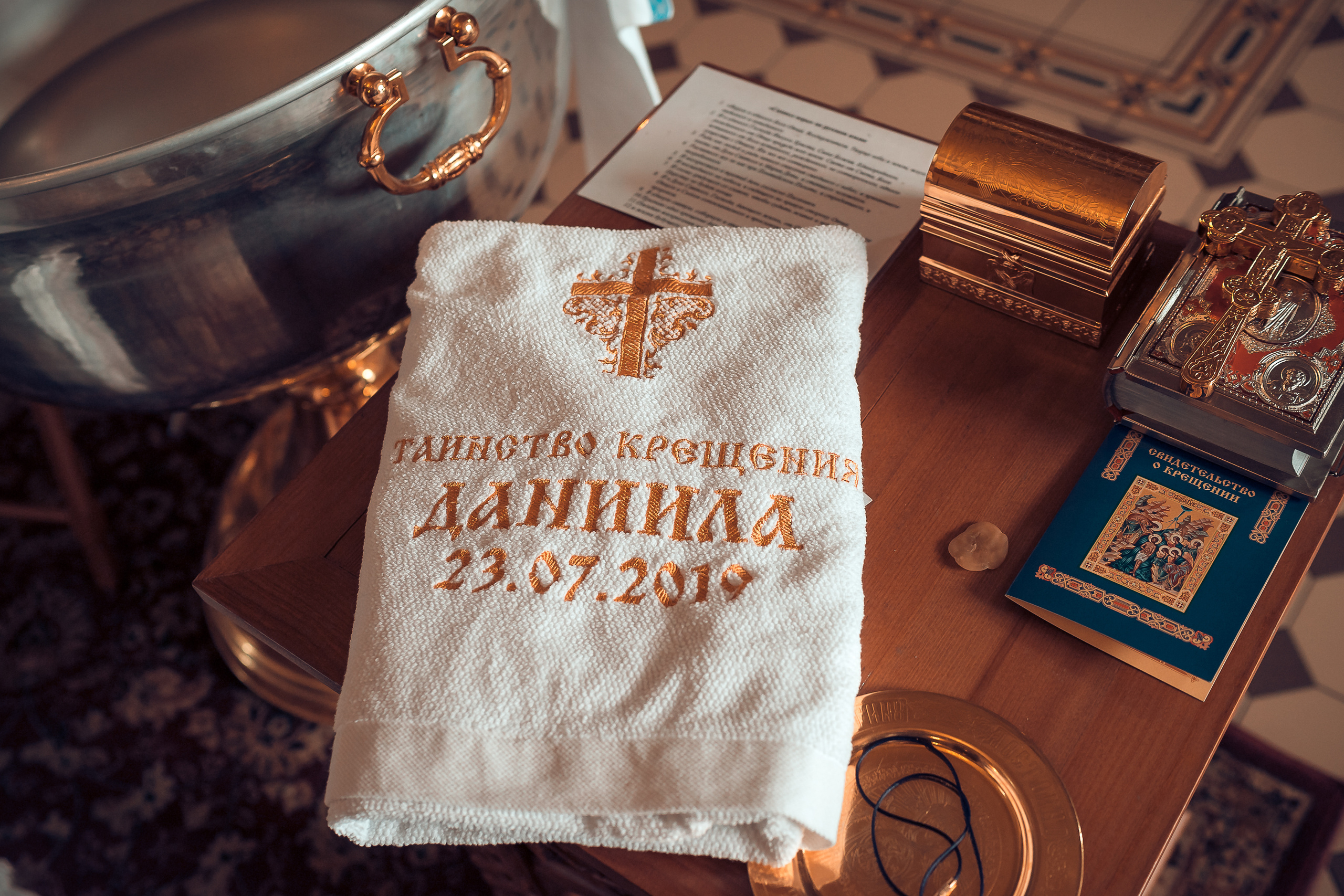 Крещение Даниила Храм Иоанна Предтечи. Фотограф на Крещение и Венчание в Красноярске Рамазанова Юлия