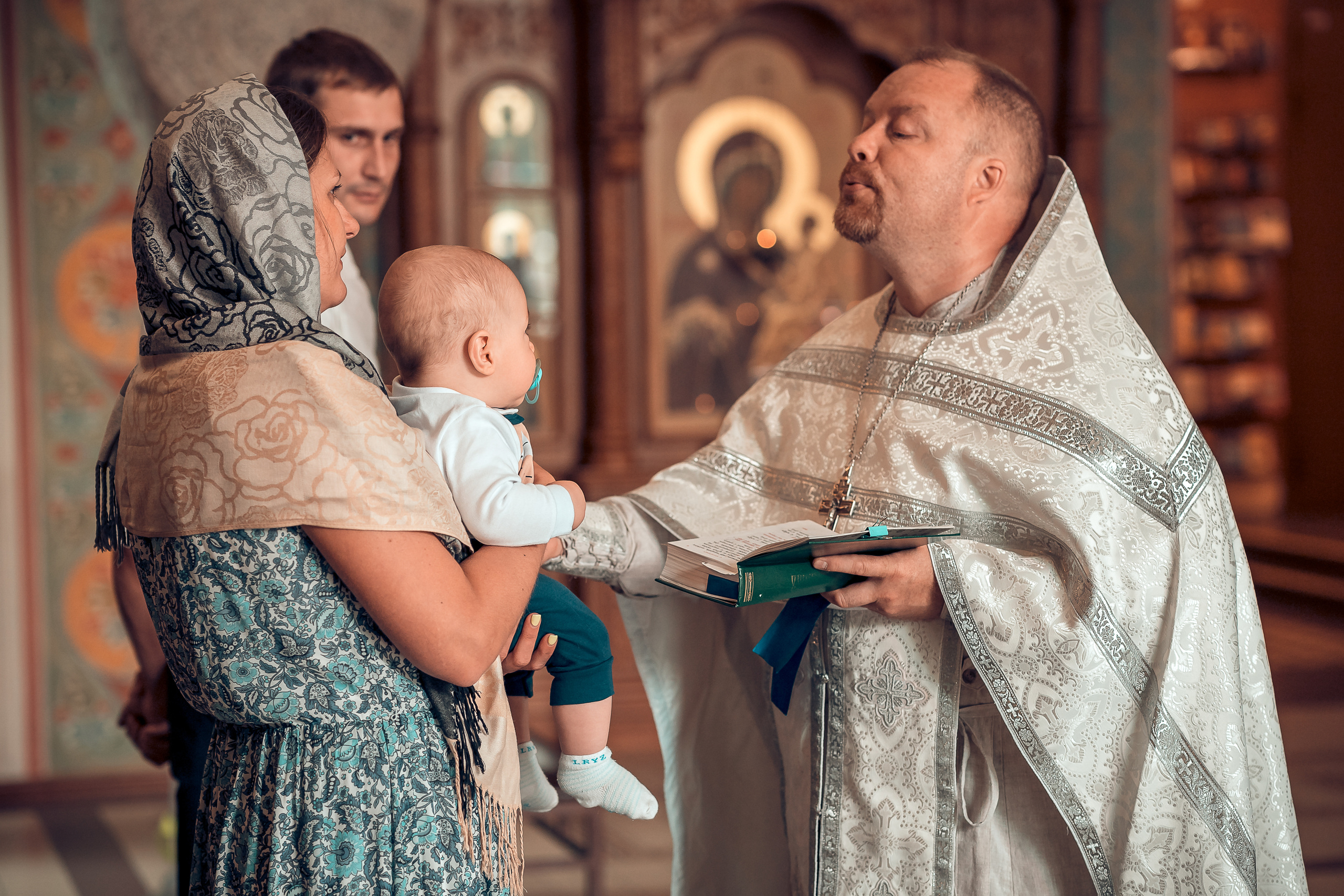 Крещение Даниила Храм Иоанна Предтечи. Фотограф на Крещение и Венчание в Красноярске Рамазанова Юлия