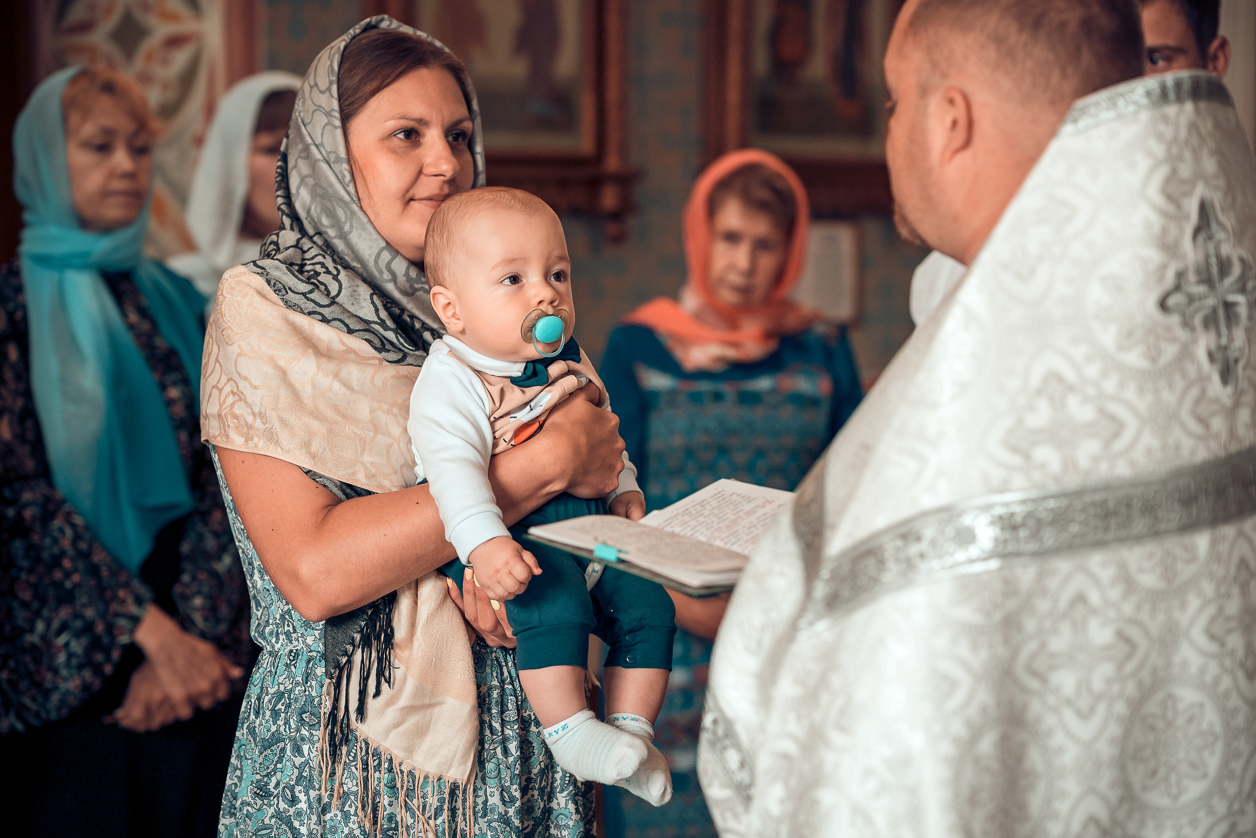 Крещение Даниила Храм Иоанна Предтечи. Фотограф на Крещение и Венчание в Красноярске Рамазанова Юлия