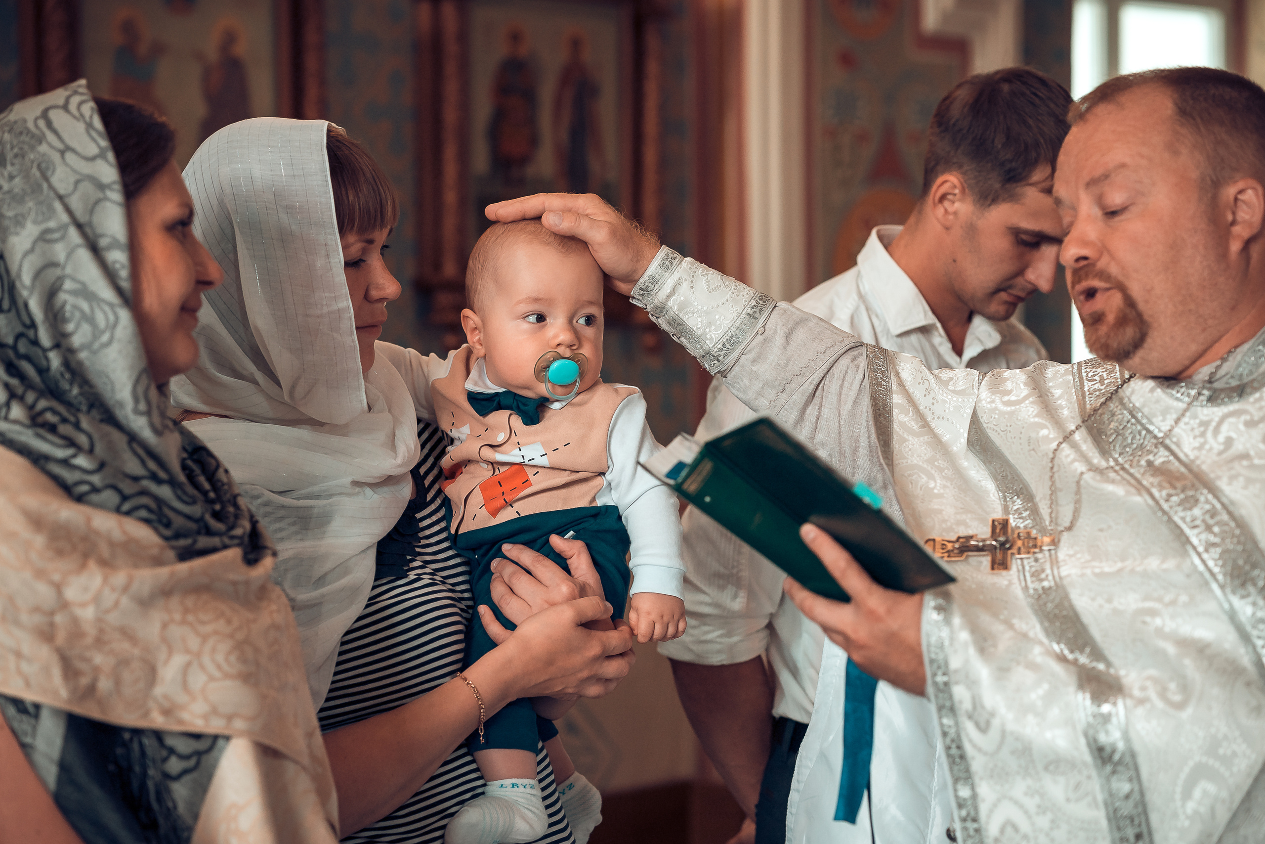 Крещение Даниила Храм Иоанна Предтечи. Фотограф на Крещение и Венчание в Красноярске Рамазанова Юлия