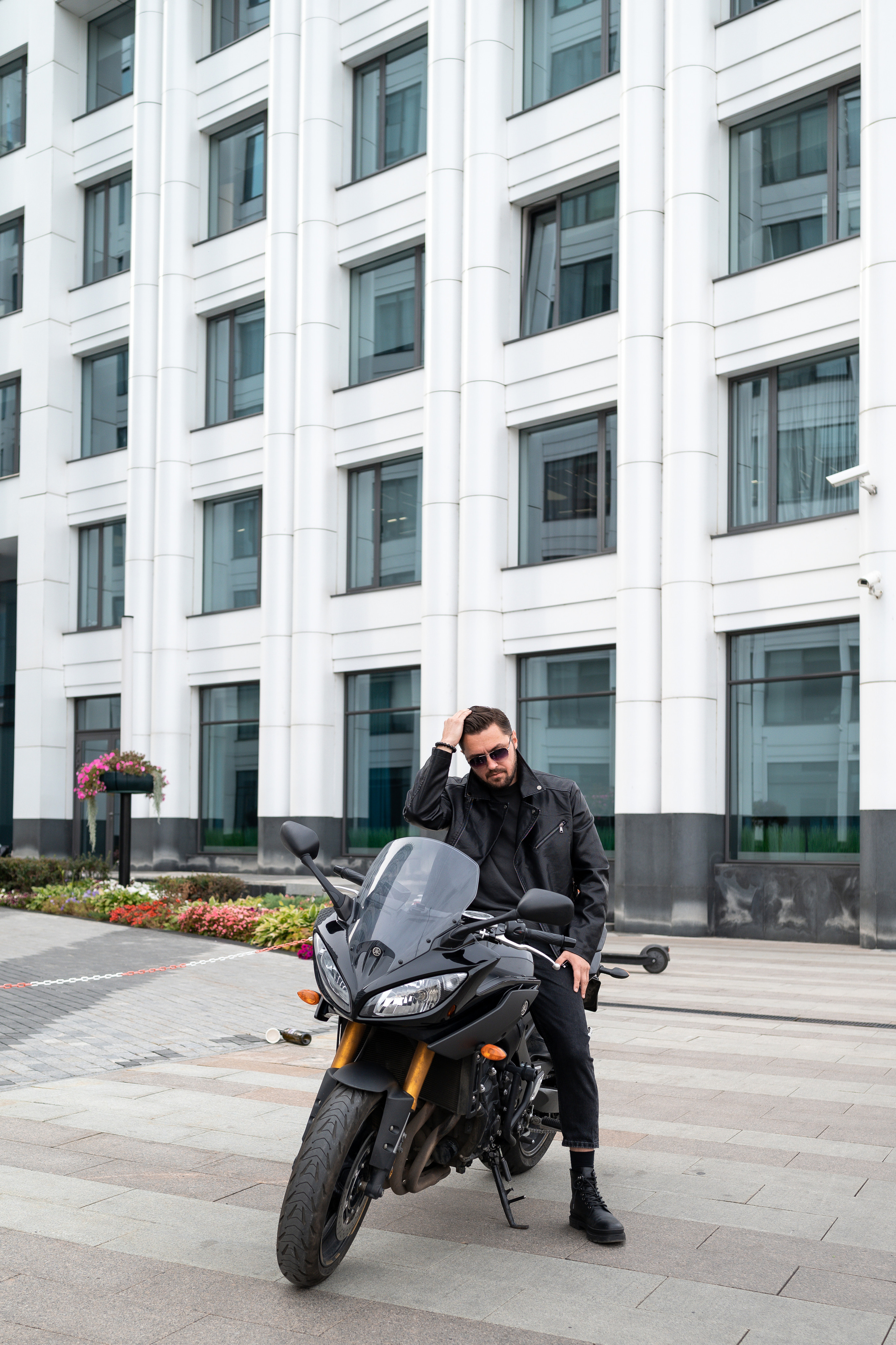 С мотоциклом