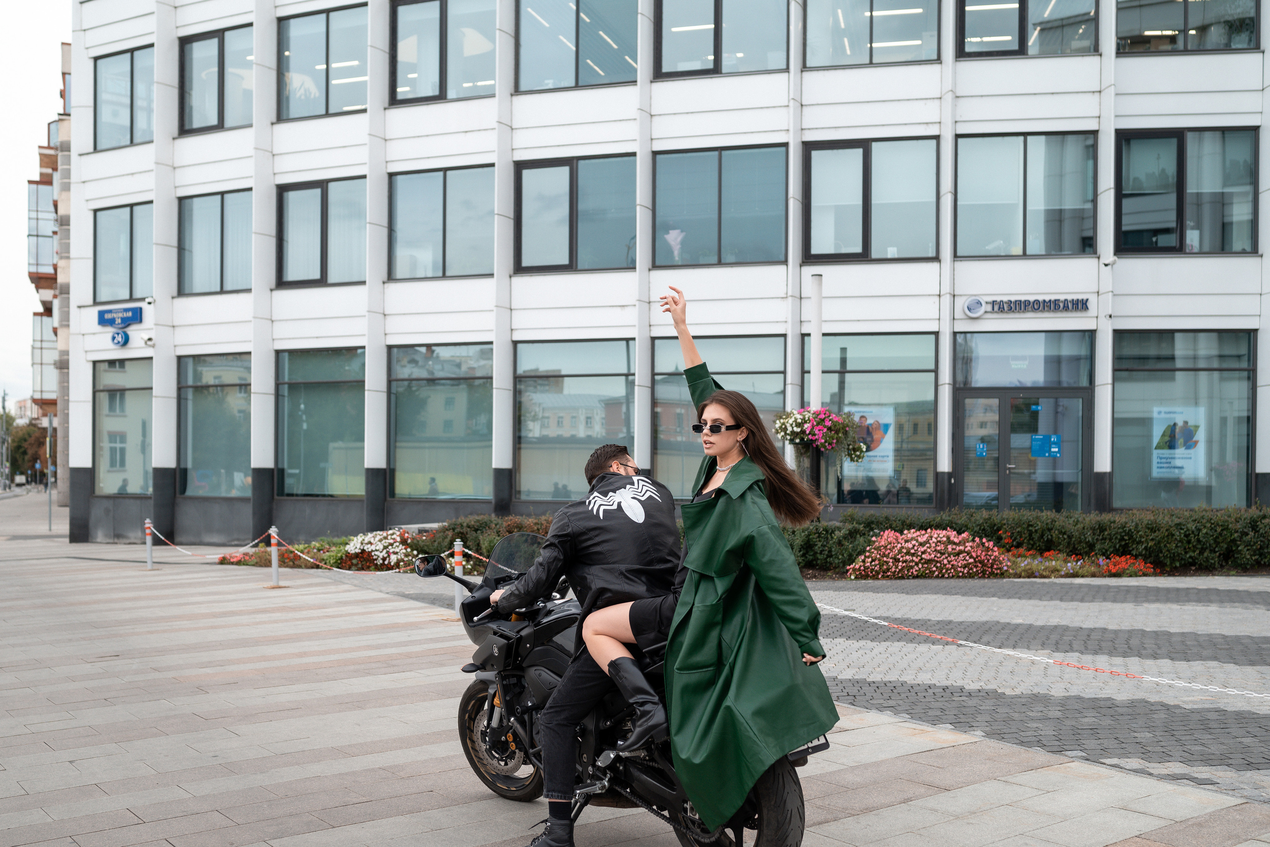 С мотоциклом