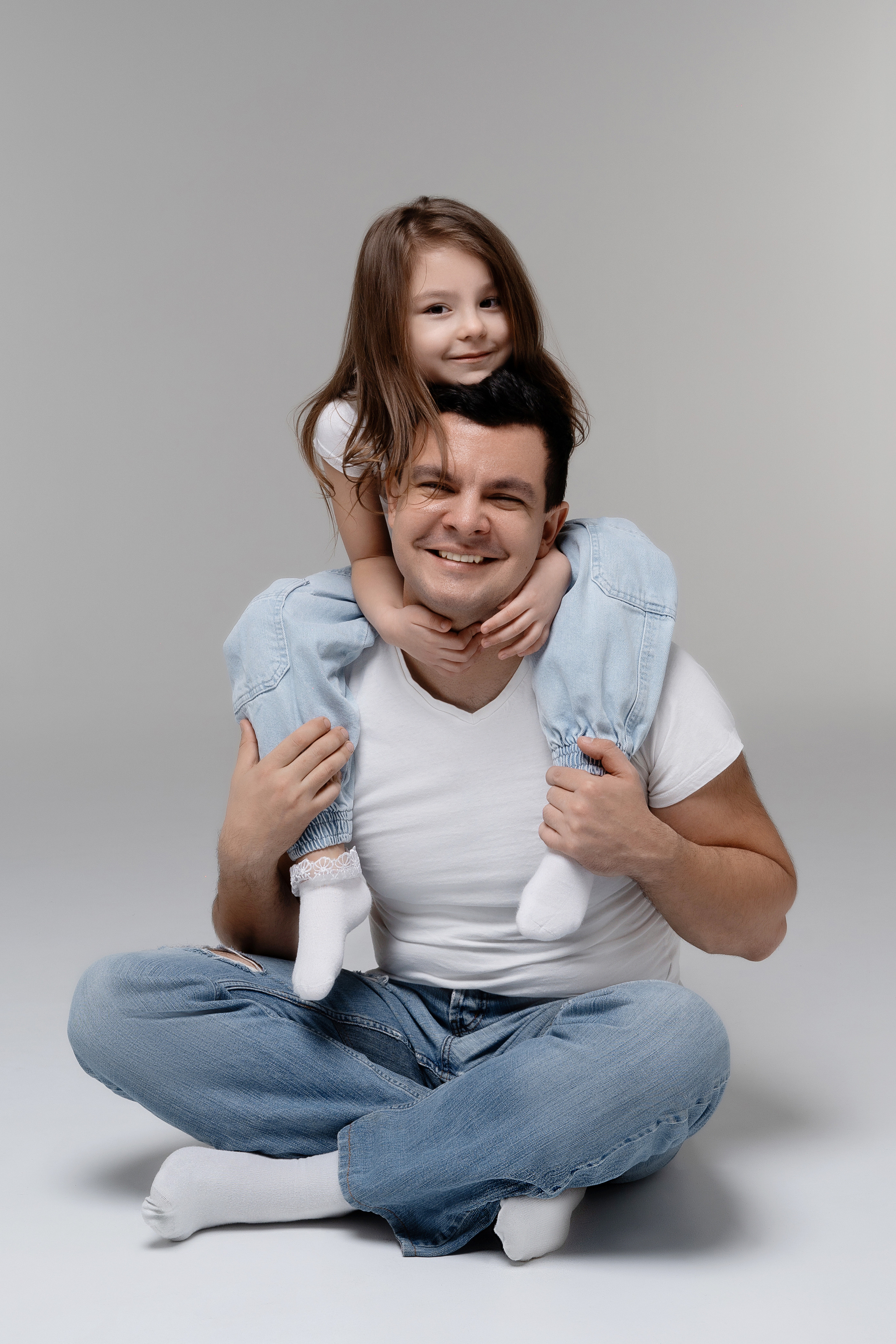 Сергей, Ольга, Мария и Михаил. Главная