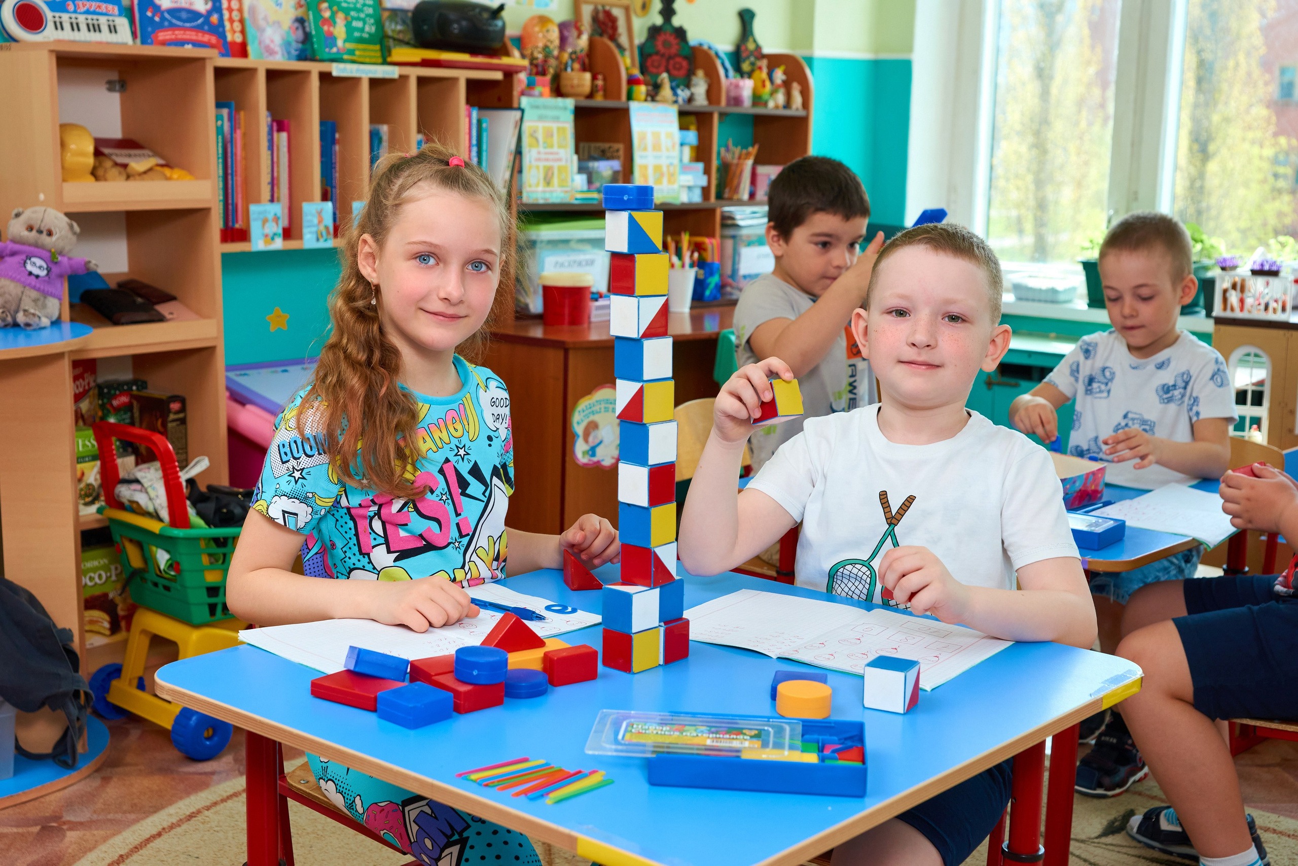 Игры и занятия в группе. Childrenfoto.ru