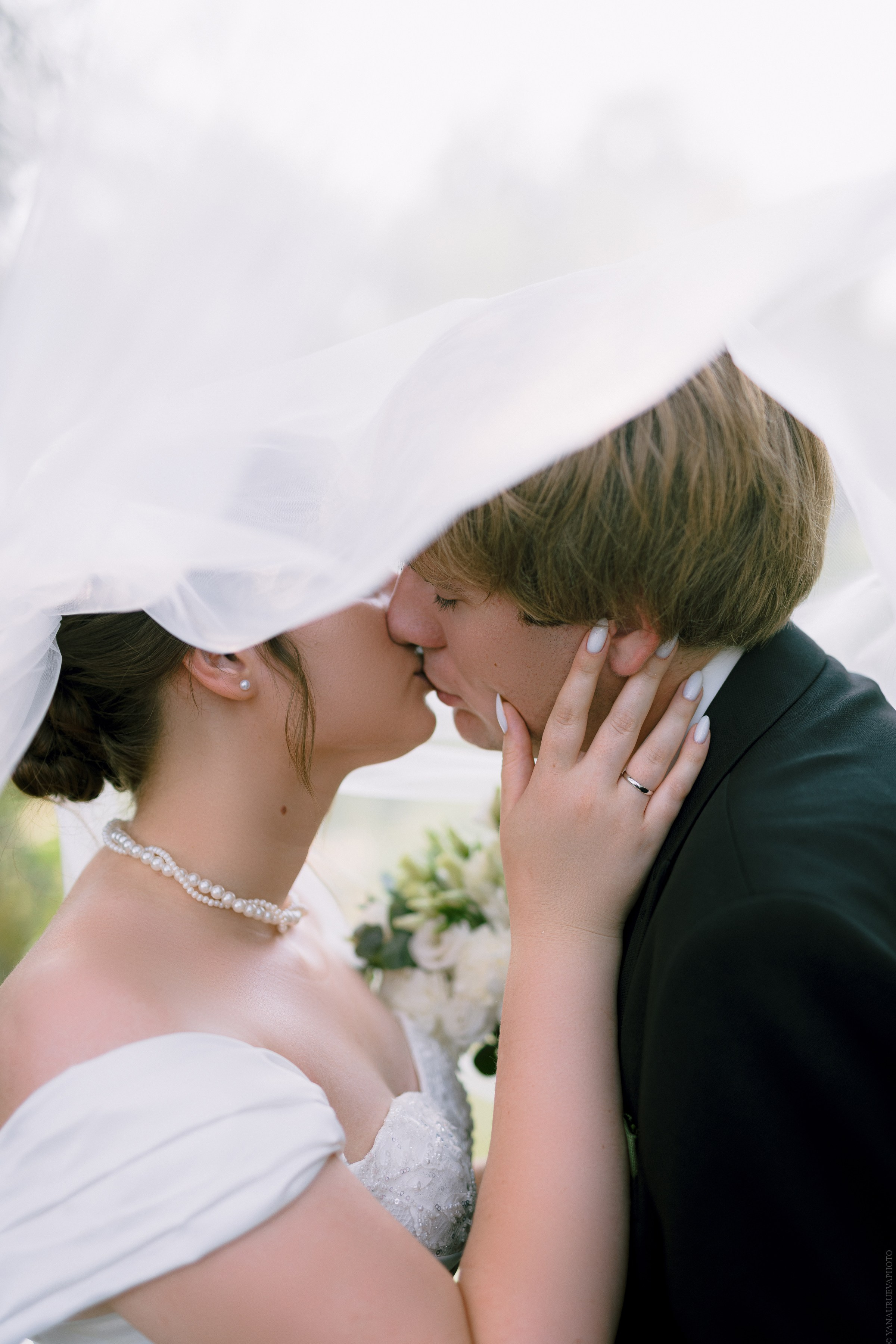 Свадебный анонс. Антон и Виктория. Свадебный и контент- фотограф в Тольятти, Самаре, Москве Яна Уруева