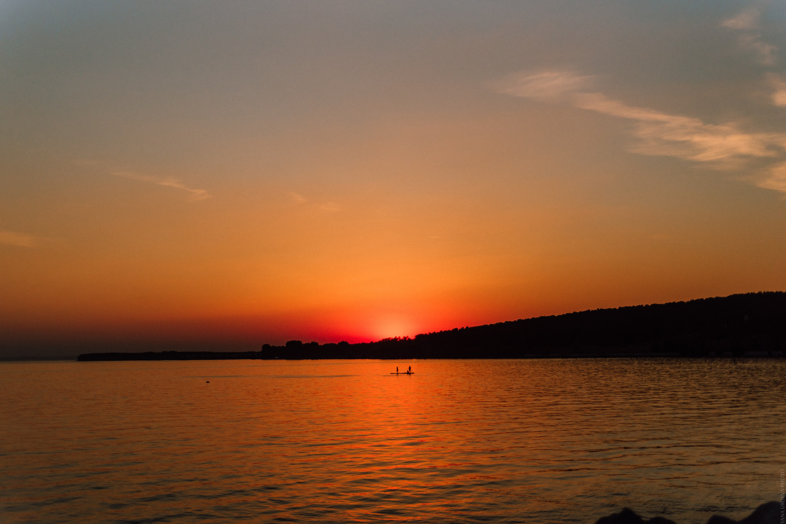 ярко красный закат