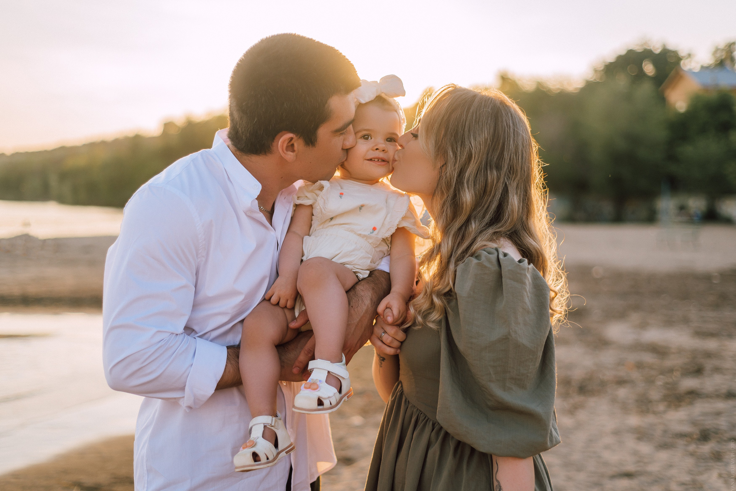 Семейная фотосессия на природе. Свадебный и контент- фотограф в Тольятти, Самаре, Москве Яна Уруева