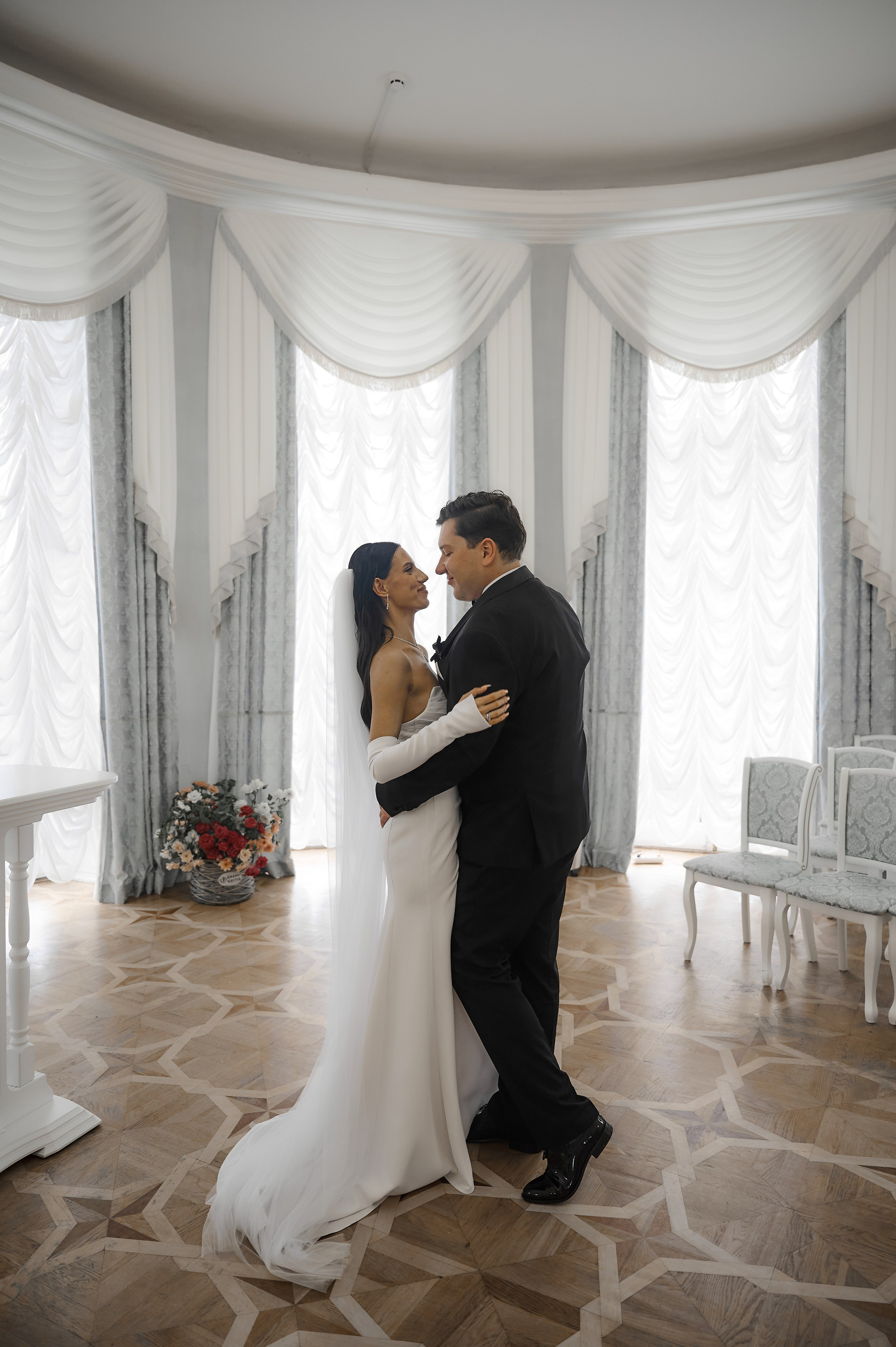 Свадебная прогулка в Богородицке. Свадебный фотограф в Туле Никита Беляев