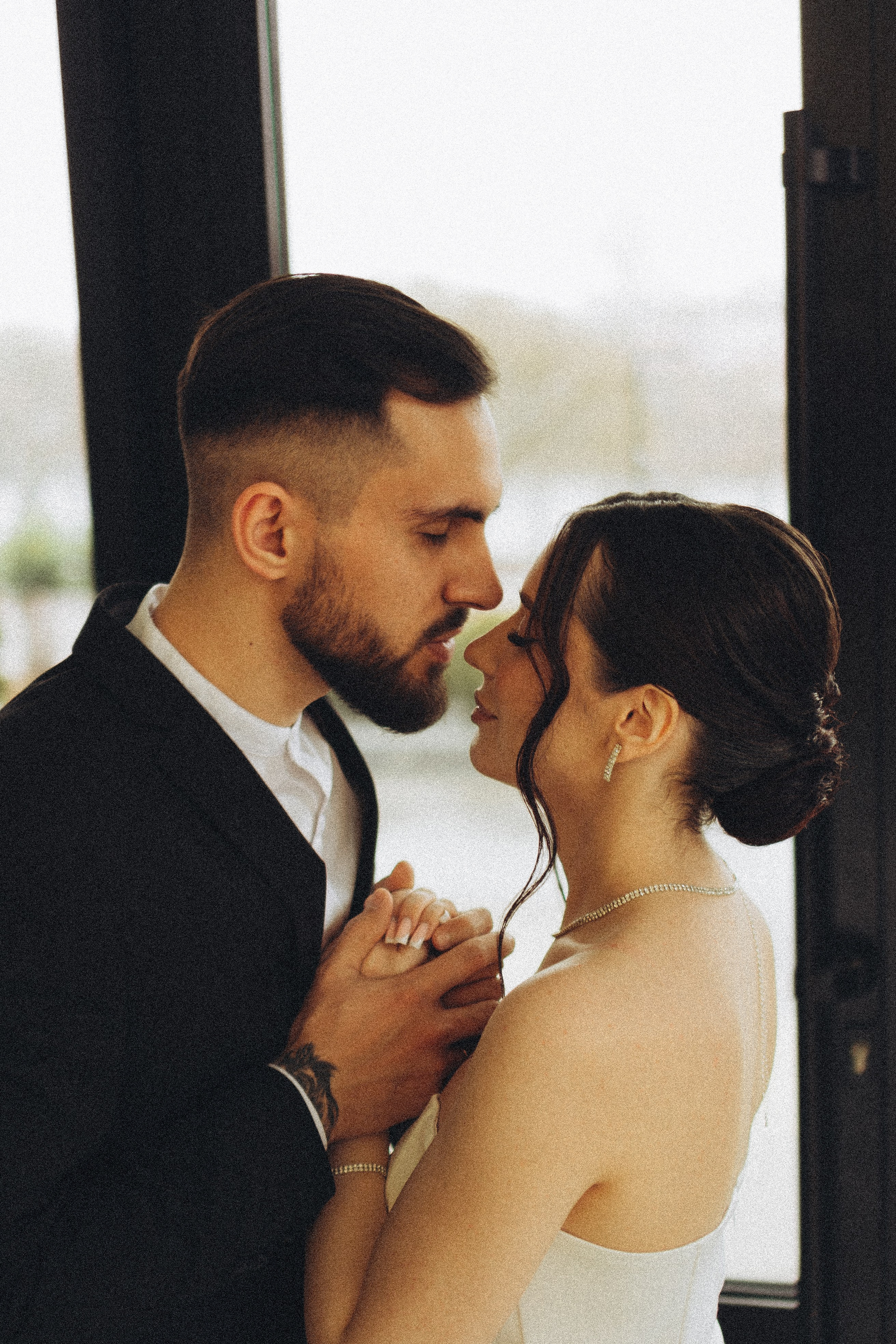 СВАДЕБНАЯ СЬЕМКА СБОРОВ ЖЕНИХА И НЕВЕСТЫ В ОТЕЛЕ И ТАКЖЕ ФОТОСЕССИИЯ В ОТЕЛЕЕ МЕГАПОЛИС БРЯНСК. Профессиональный фотограф, Санкт-Петербург — Виктория Богомолова