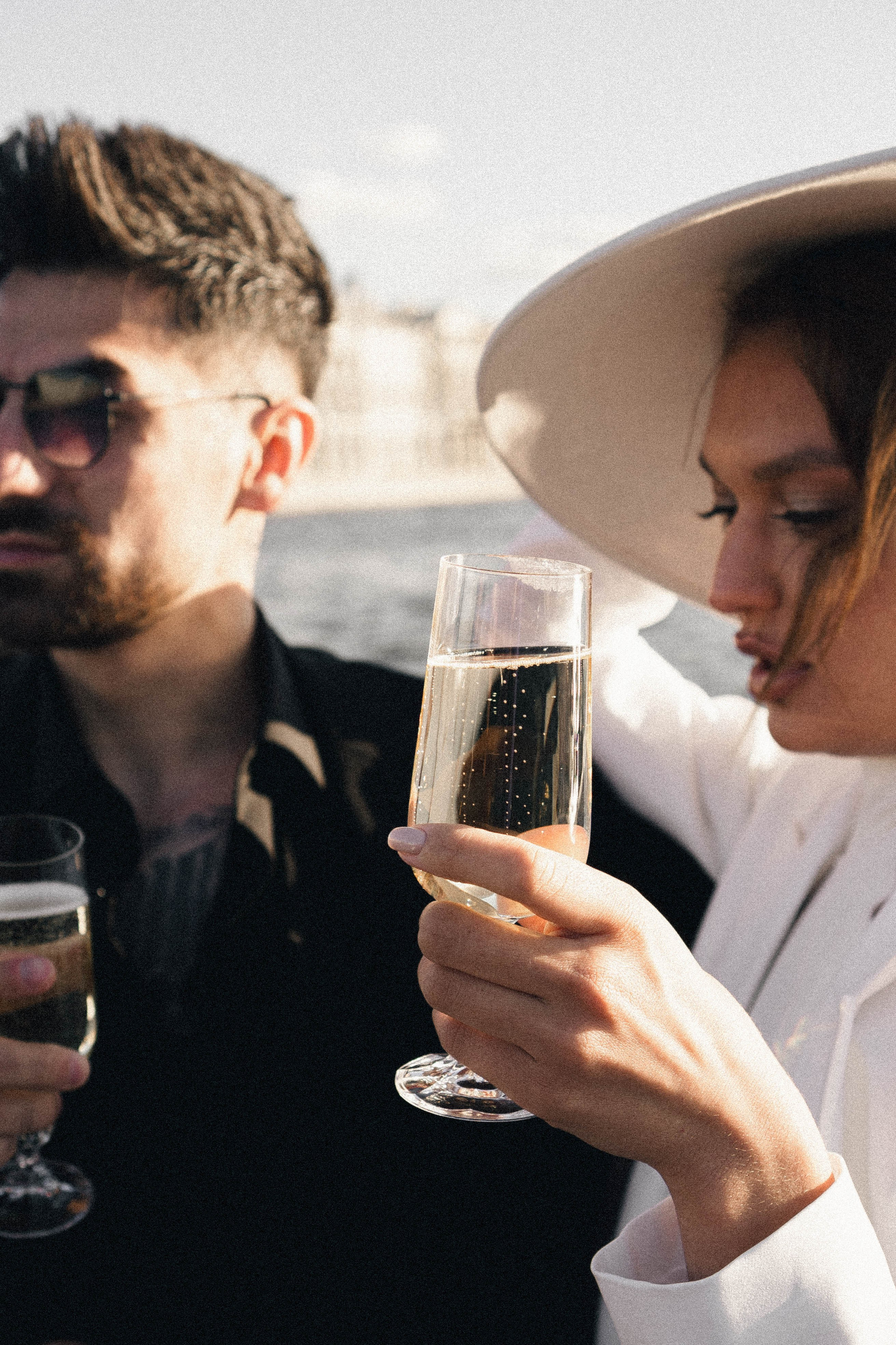 СВАДЕНБНАЯ СЬЕМКА НА КАТЕРЕ ПО КАНАЛАМ САНКТ-ПЕТЕРБУРГА И В АКВАТОРИИ НЕВЫ. Профессиональный фотограф, Санкт-Петербург — Виктория Богомолова