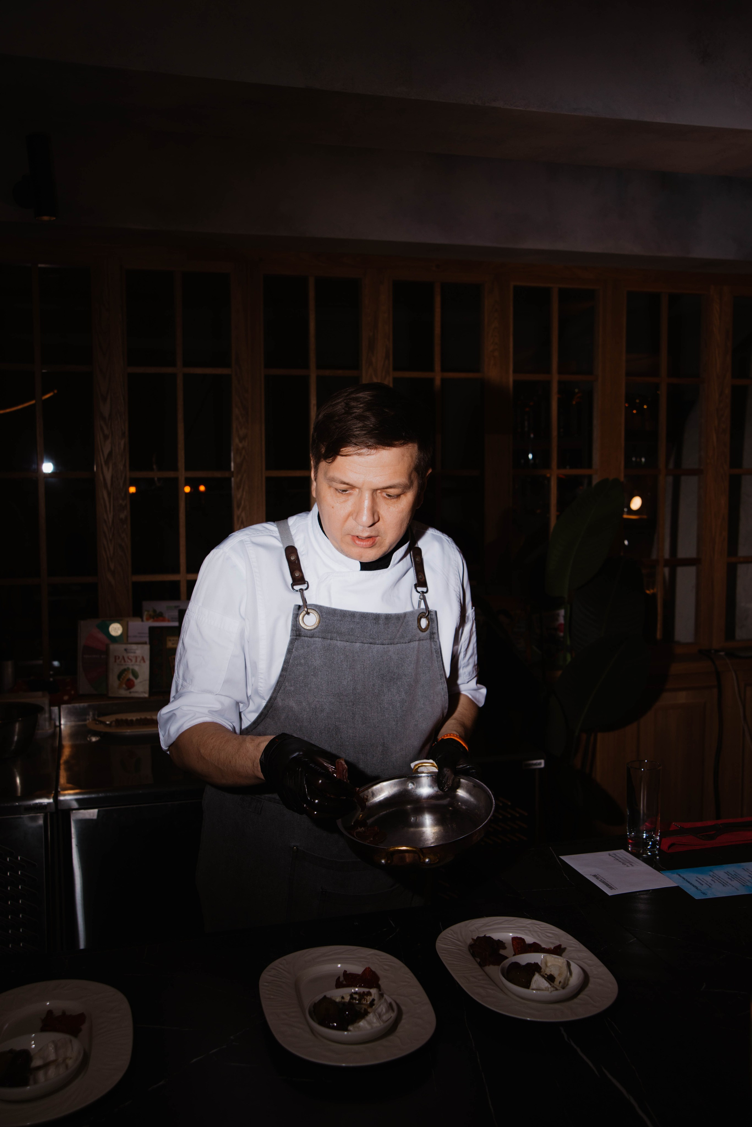 Шеф-тейбл в ресторане Ливингстон. Ксения Glossa. Портретный и репортажный фотограф в Самаре