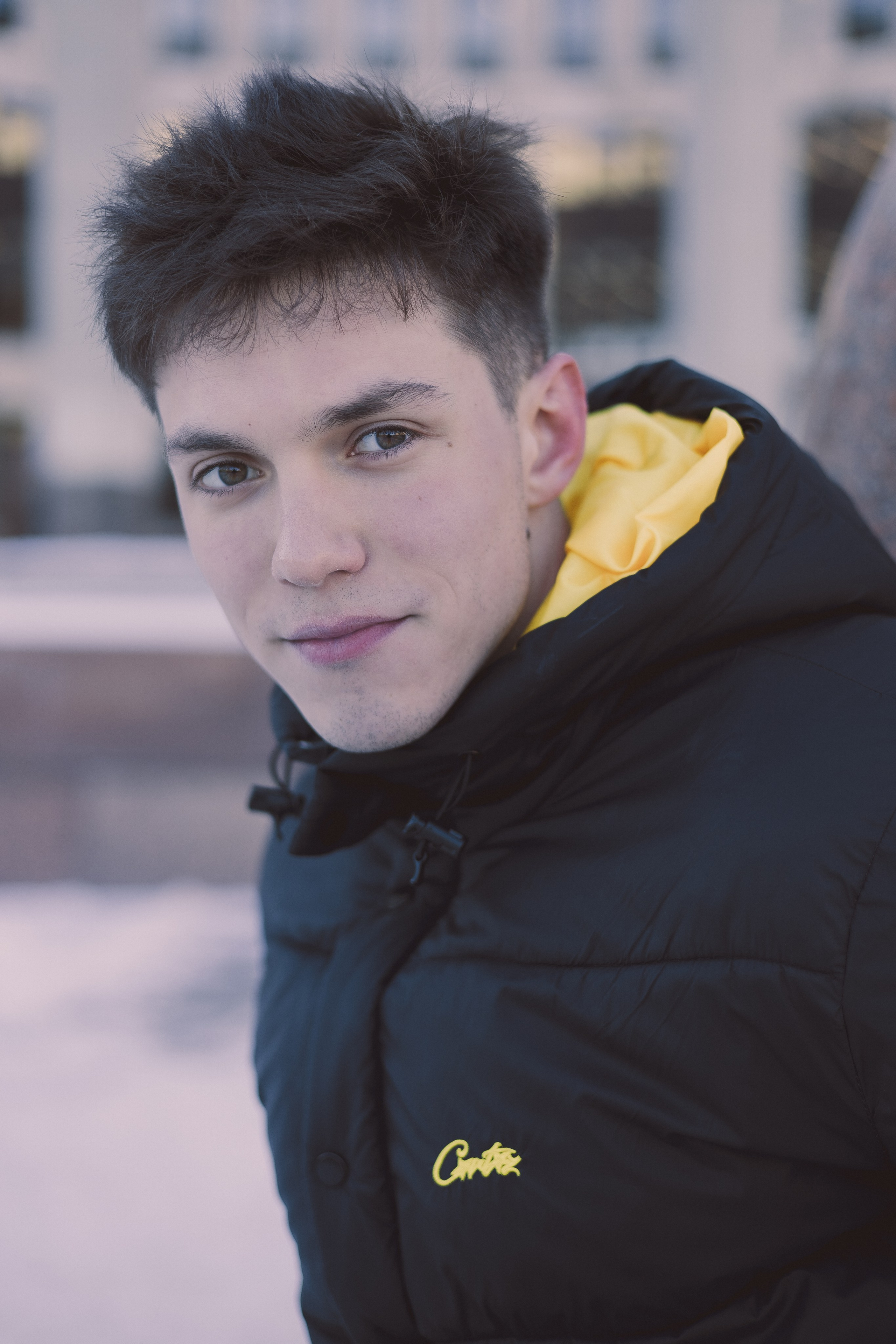 Михаил. Фотограф Julia Milton | Портреты, съемки для маркетплейсов, лавстори, съёмка беременности в Санкт-Петербурге. Обучение фотографии в Спб очно