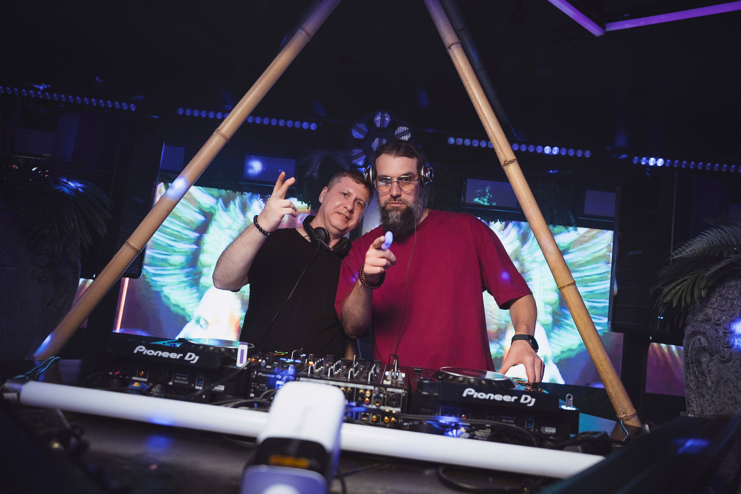 Embargo 27/04. Главная